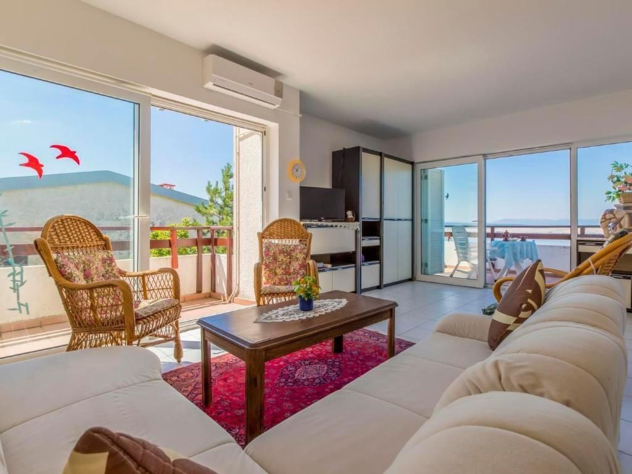 Appartement in Dramalj mit Möbliertem Balkon und Neben dem Strand-Image-tags.info