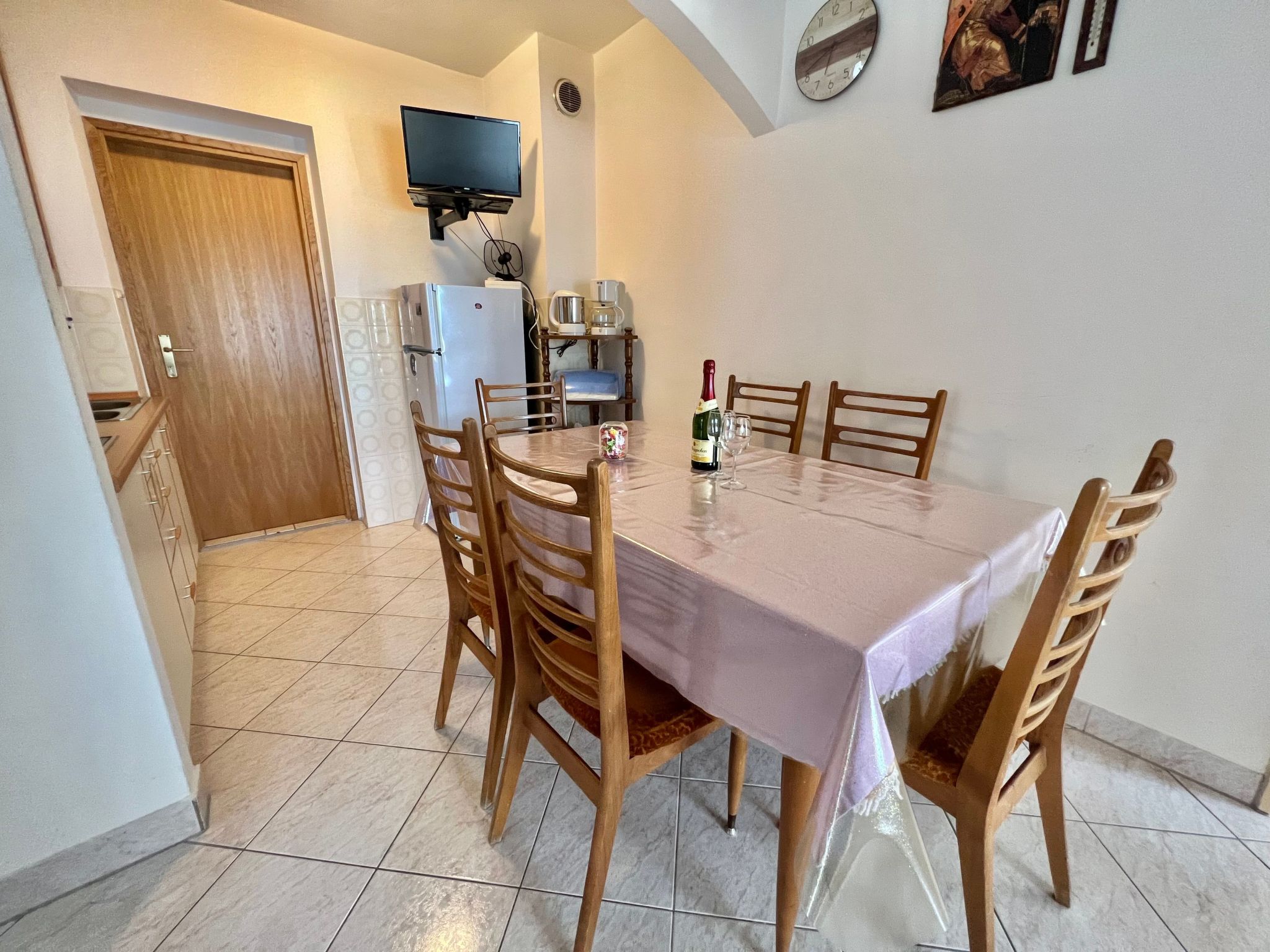 Photo of Wohnung in Dramalj mit Grill und Terrasse