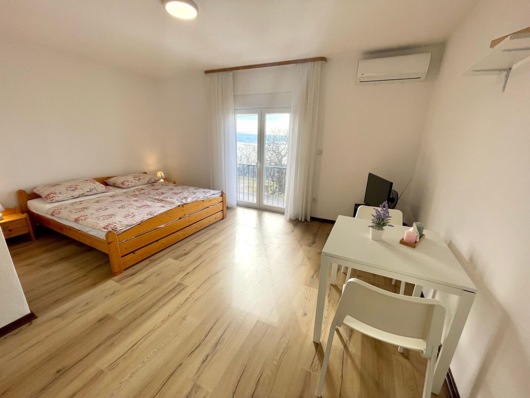 Ivana-Image-tags.info