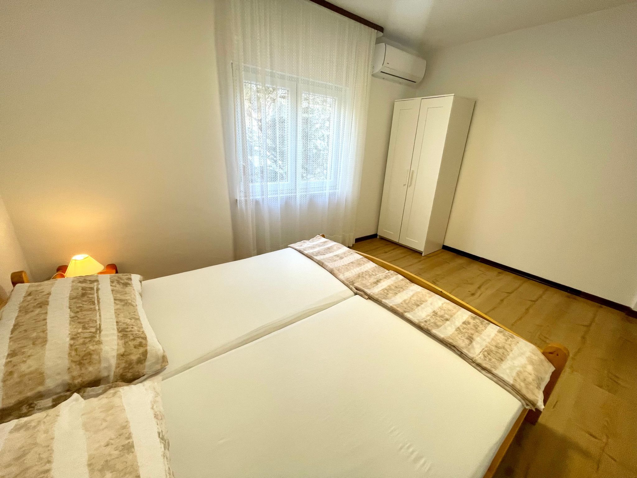 Ivana-Image-tags.info