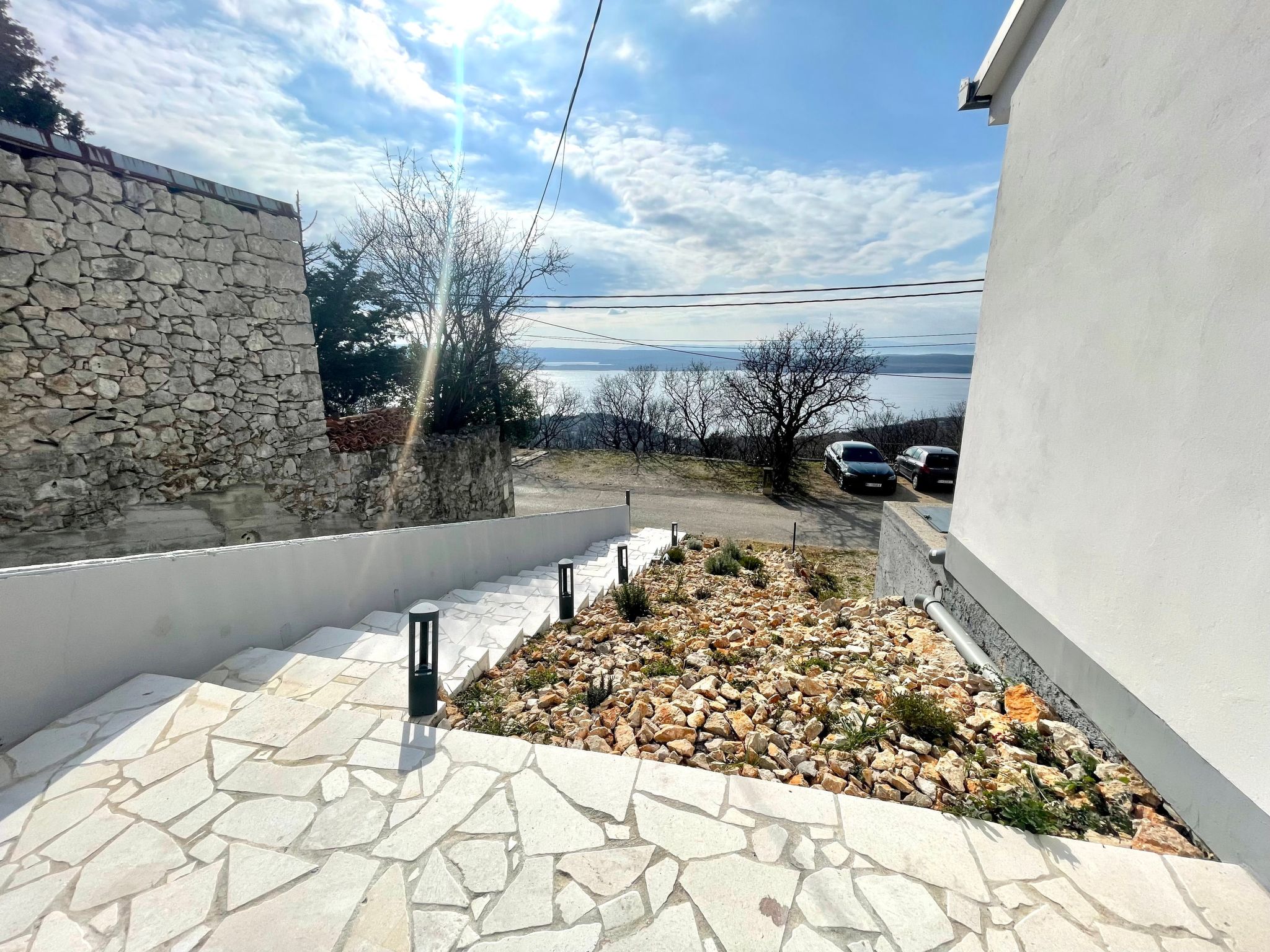 Ivana-Image-tags.info