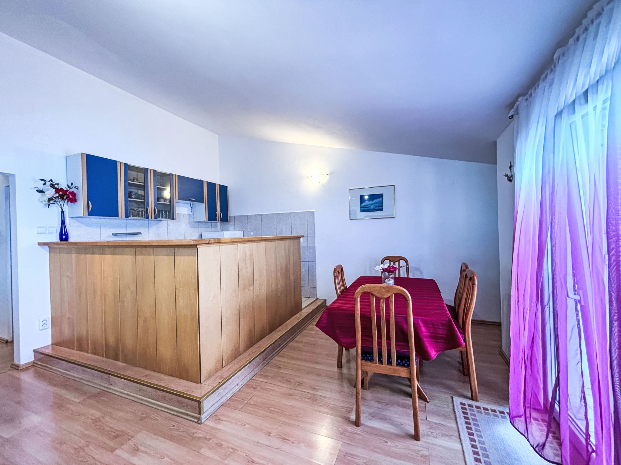 Tolle Ferienwohnung in Dramalj mit Möbliertem Balkon - Binnen