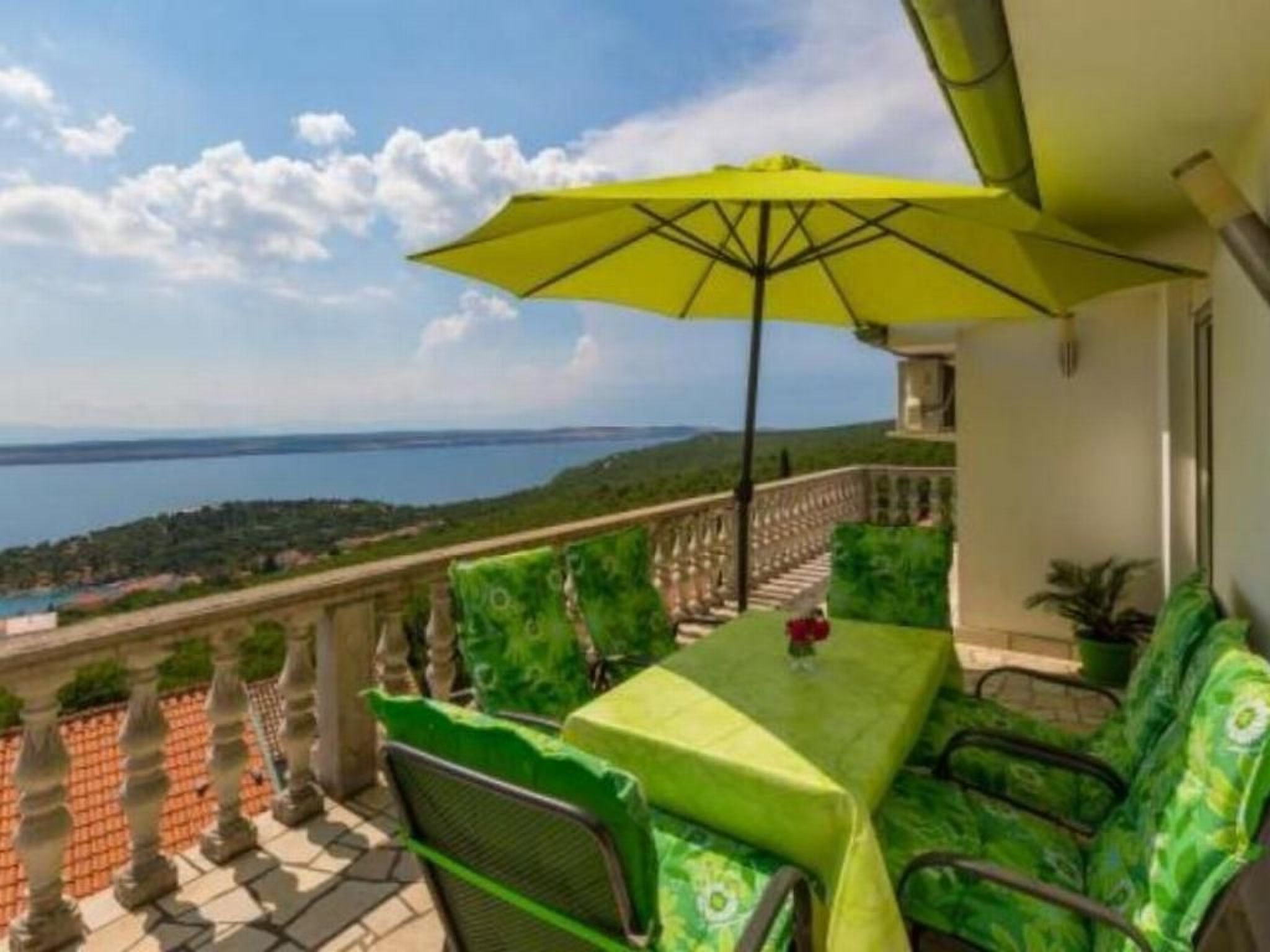 Tolle Ferienwohnung in Dramalj mit Möbliertem Balkon