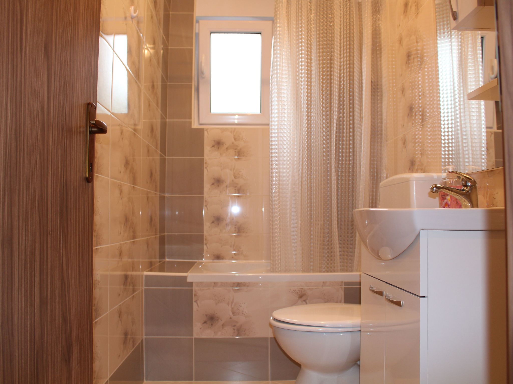 Photo of Gemütliche Ferienwohnung in Dramalj mit Großer Terrasse