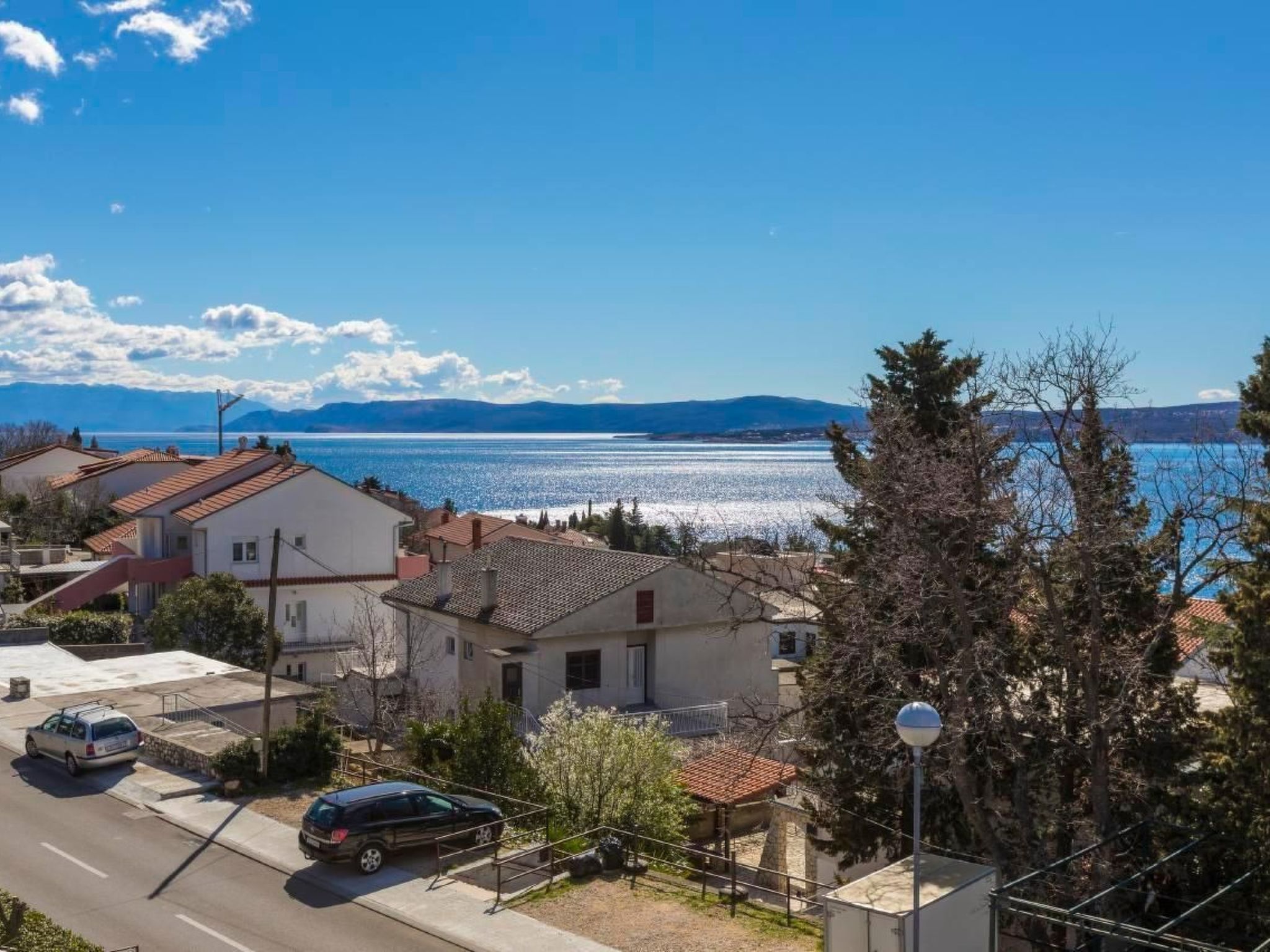 Photo of Appartement in Dramalj mit Grill und Terrasse