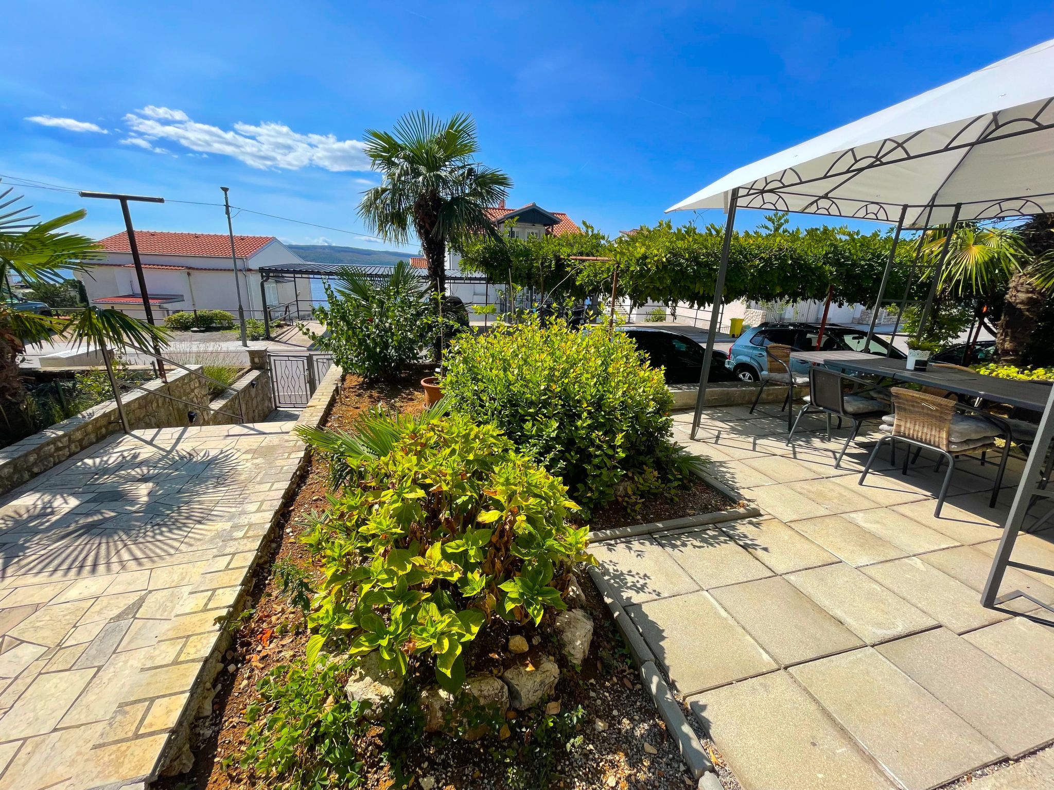 Photo of Appartement in Dramalj mit Grill und Terrasse