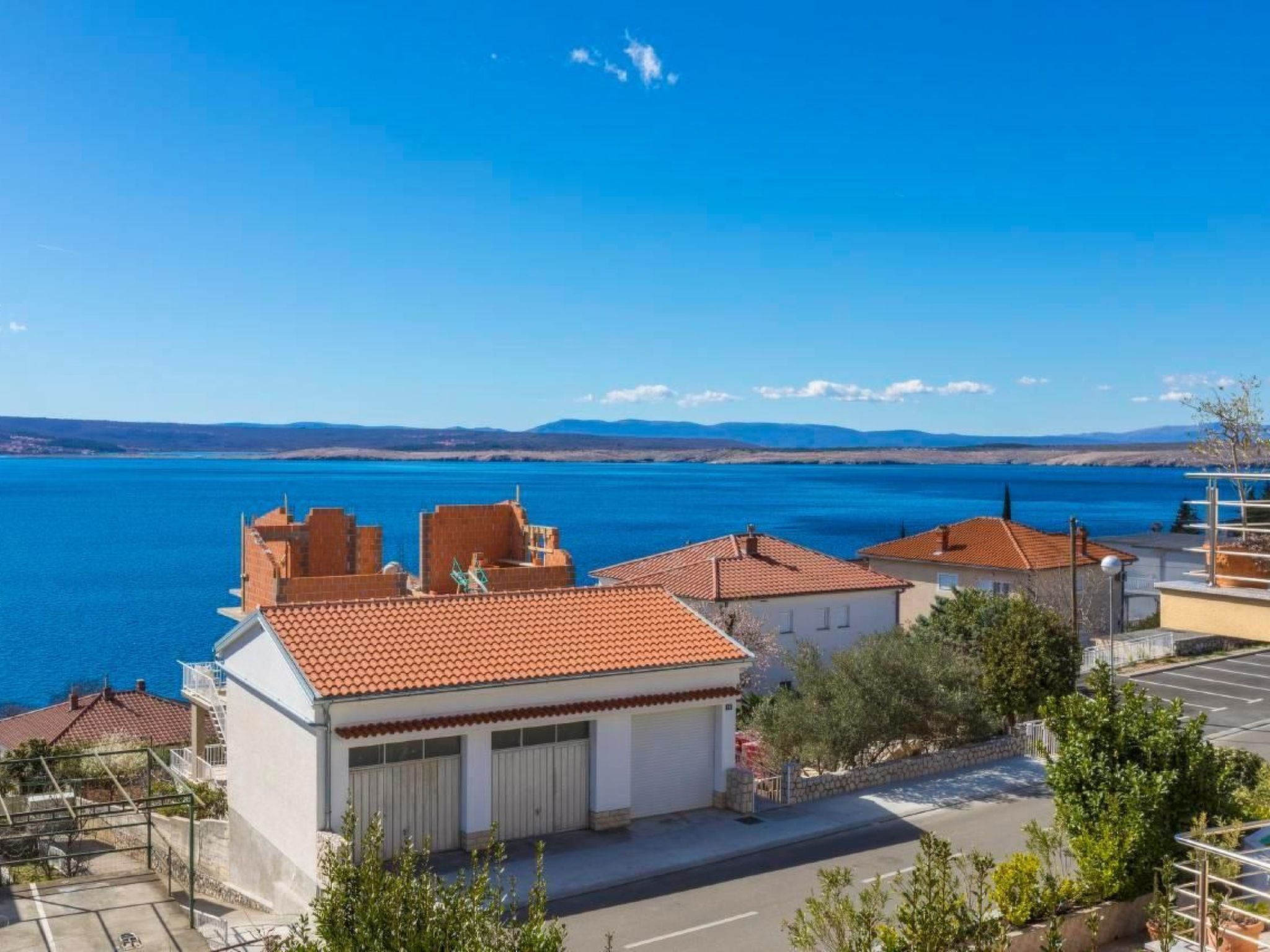 Photo of Appartement in Dramalj mit Grill und Terrasse