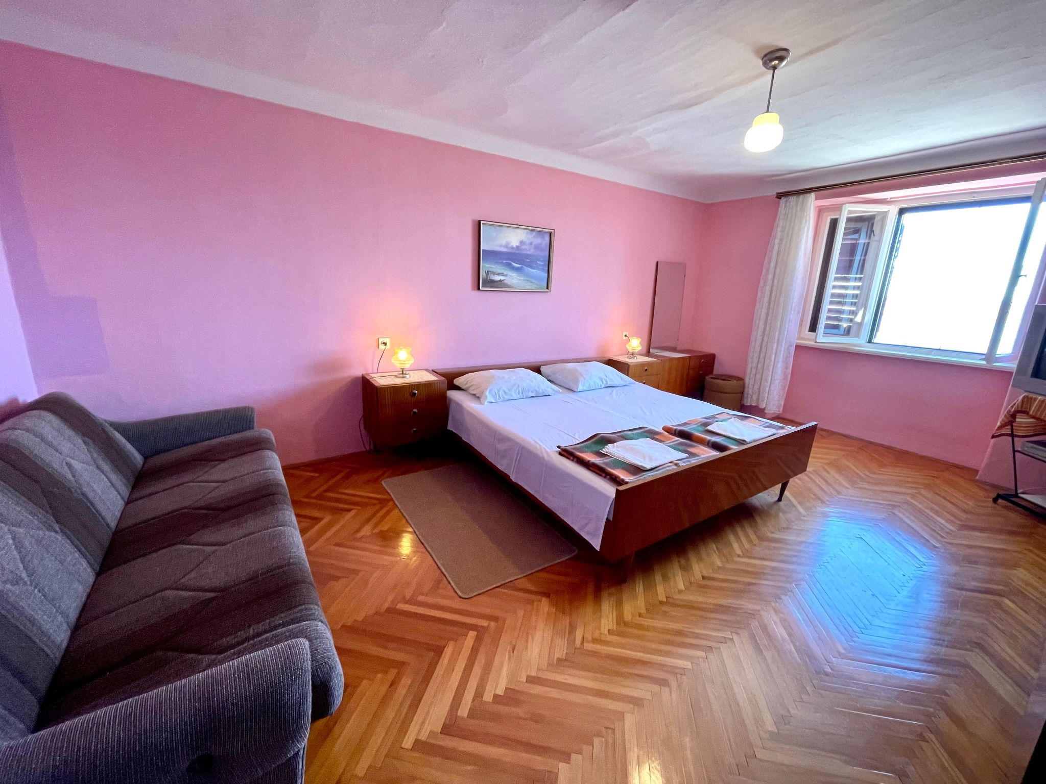 Holliday Haus Luky-Image-tags.info