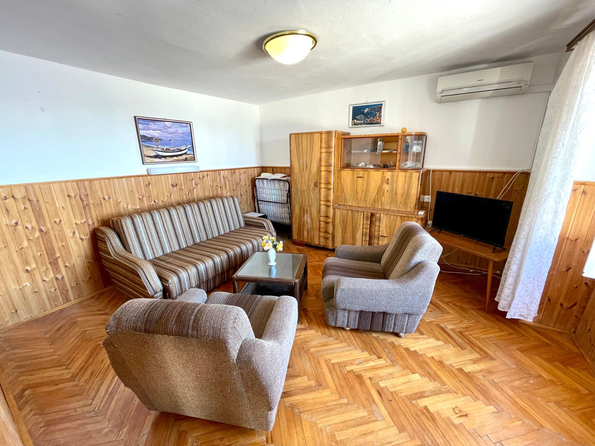 Holliday Haus Luky-Image-tags.info