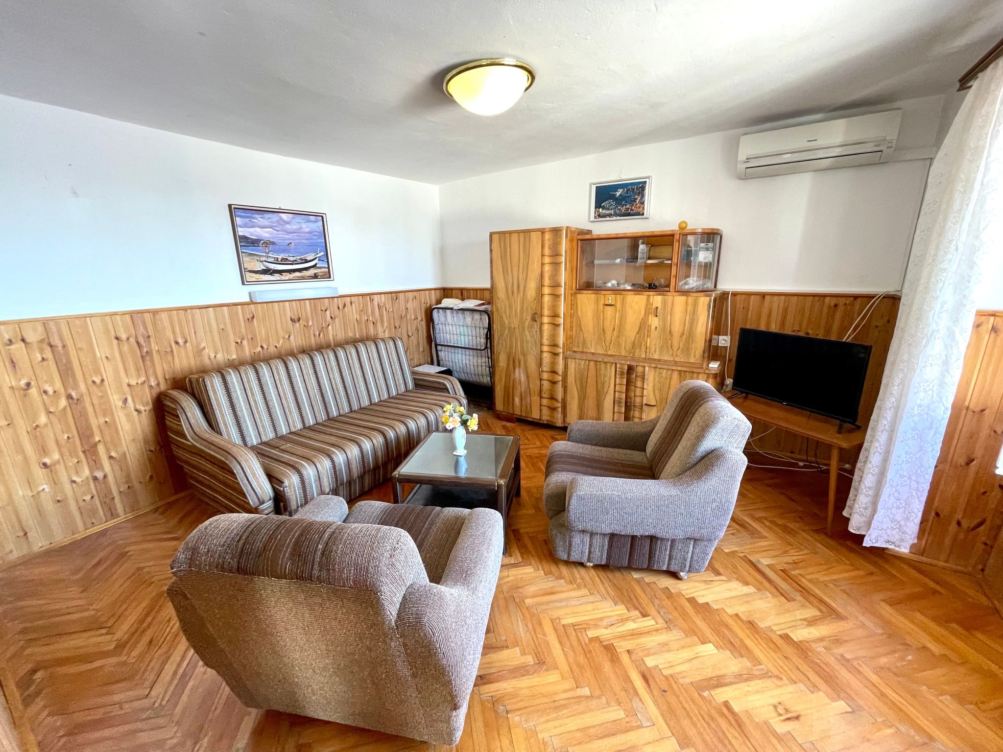 Holliday Haus Luky-Image-tags.info