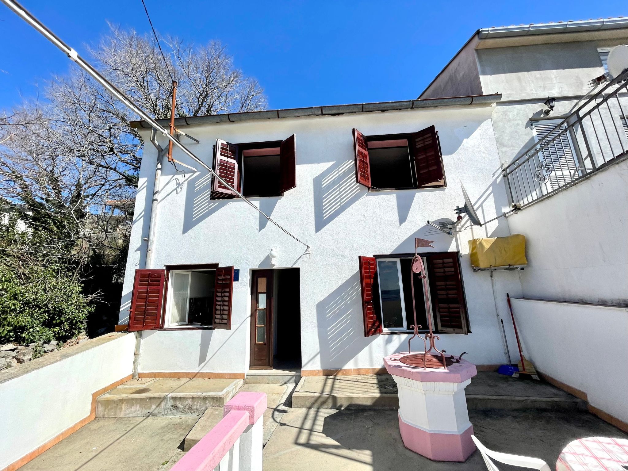 Holliday Haus Luky-Image-tags.info