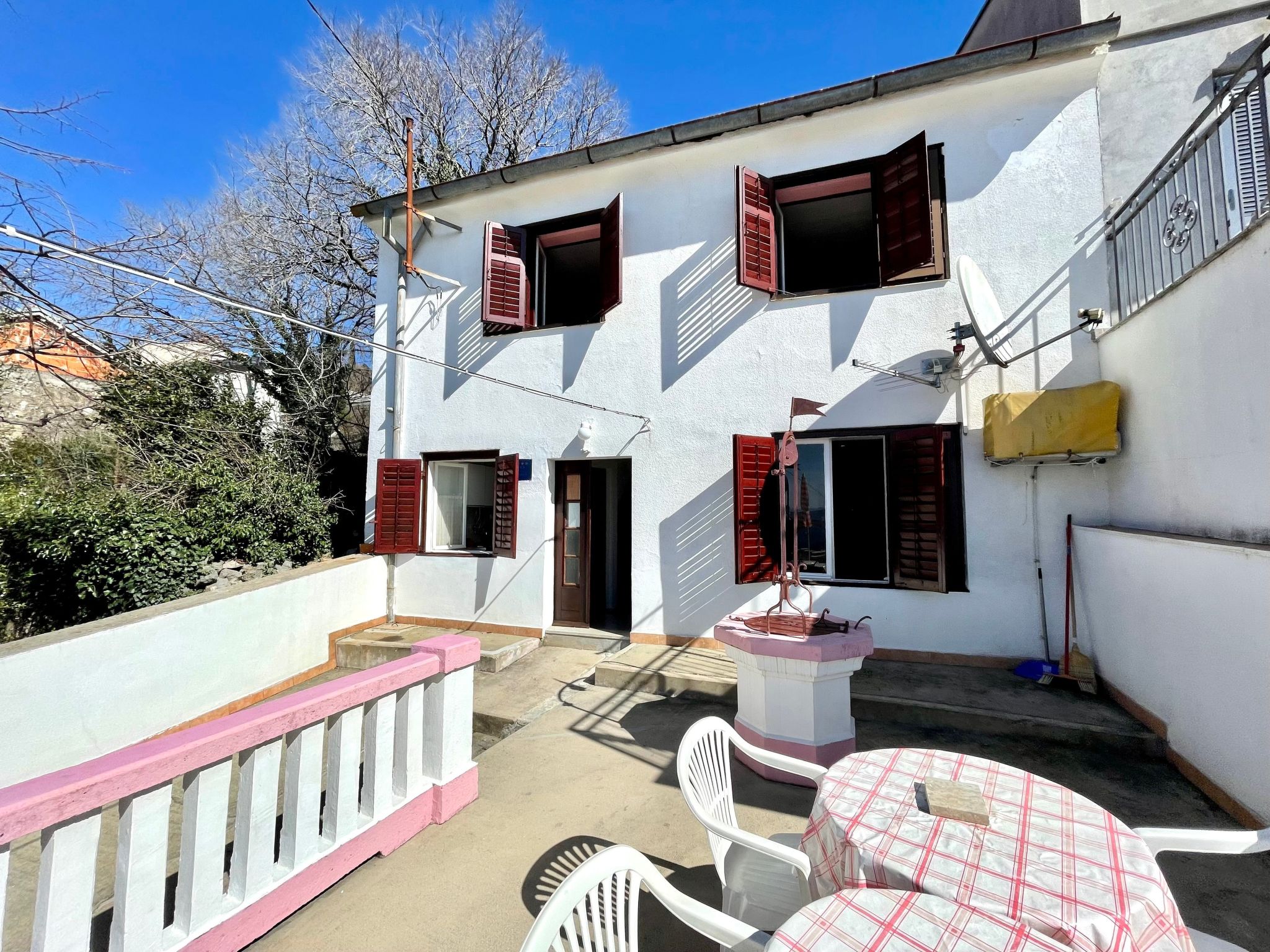 Holliday Haus Luky-Image-tags.info