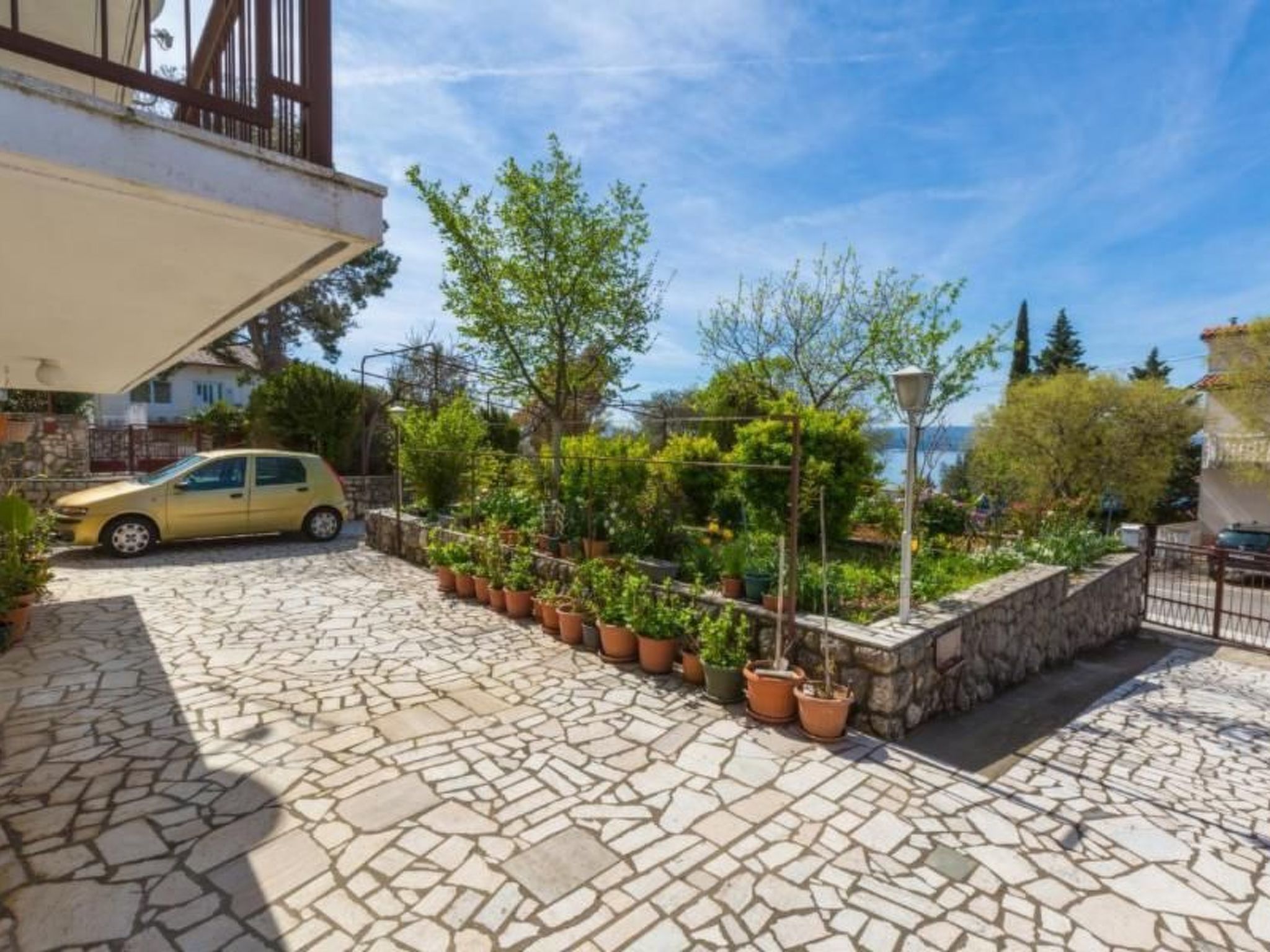 Apartment Nada-Image-tags.info