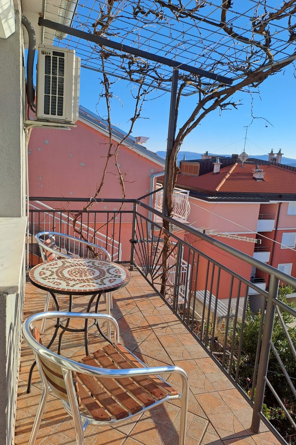 Photo of HR3303.774.1