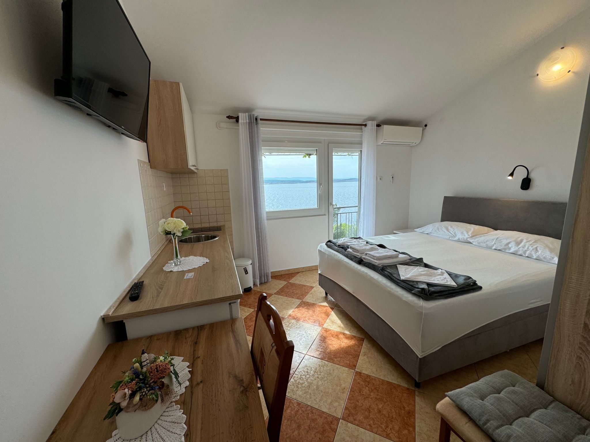 Photo of HR3303.774.1