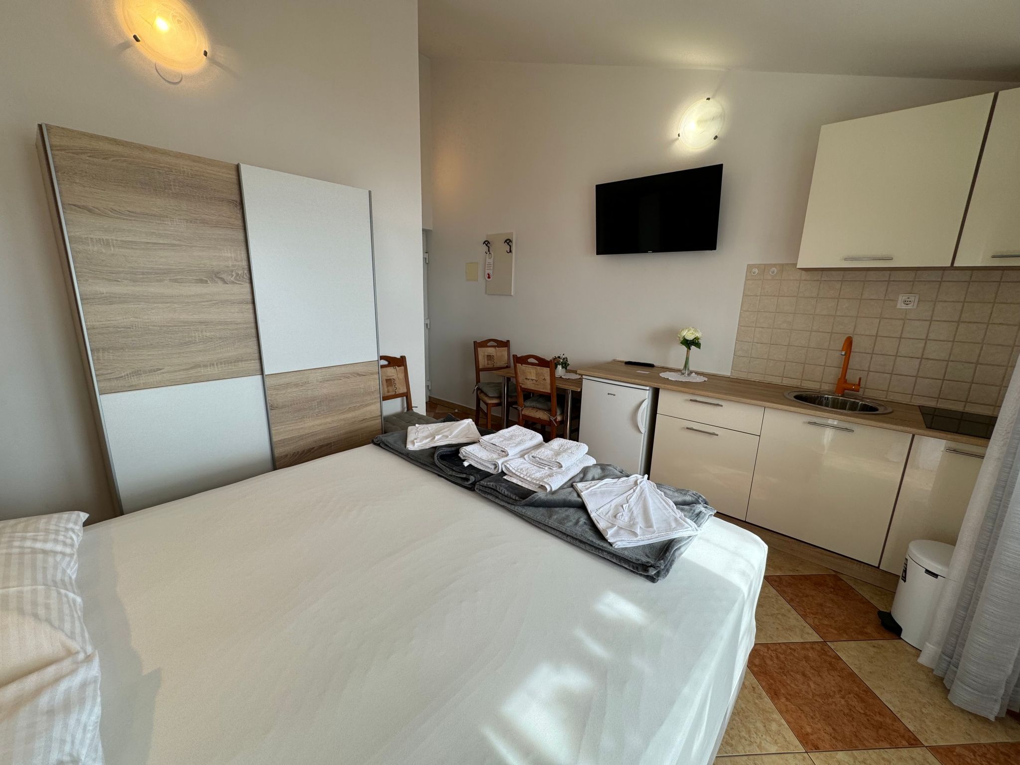 Photo of HR3303.774.1