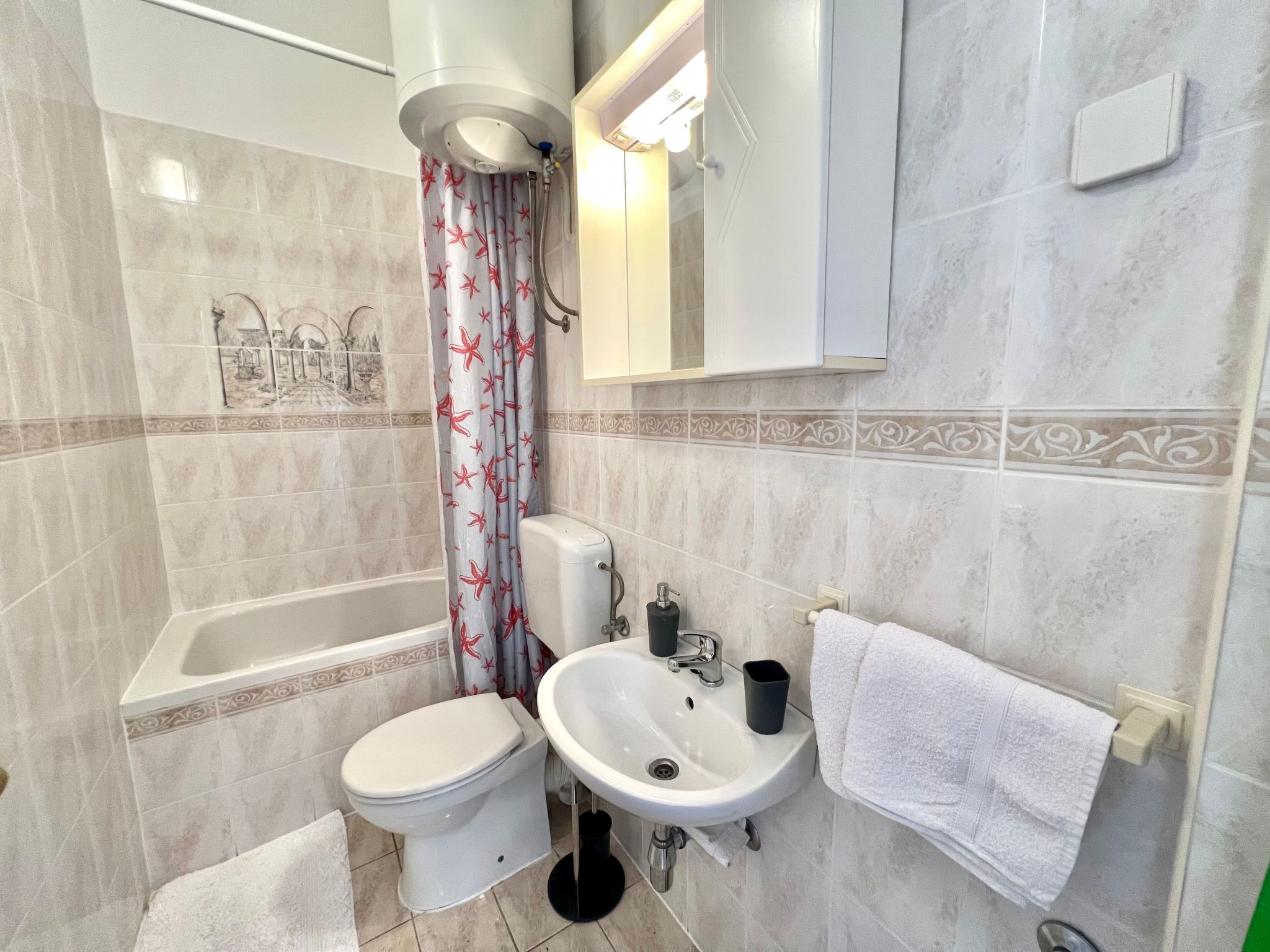 Photo of HR3303.774.1