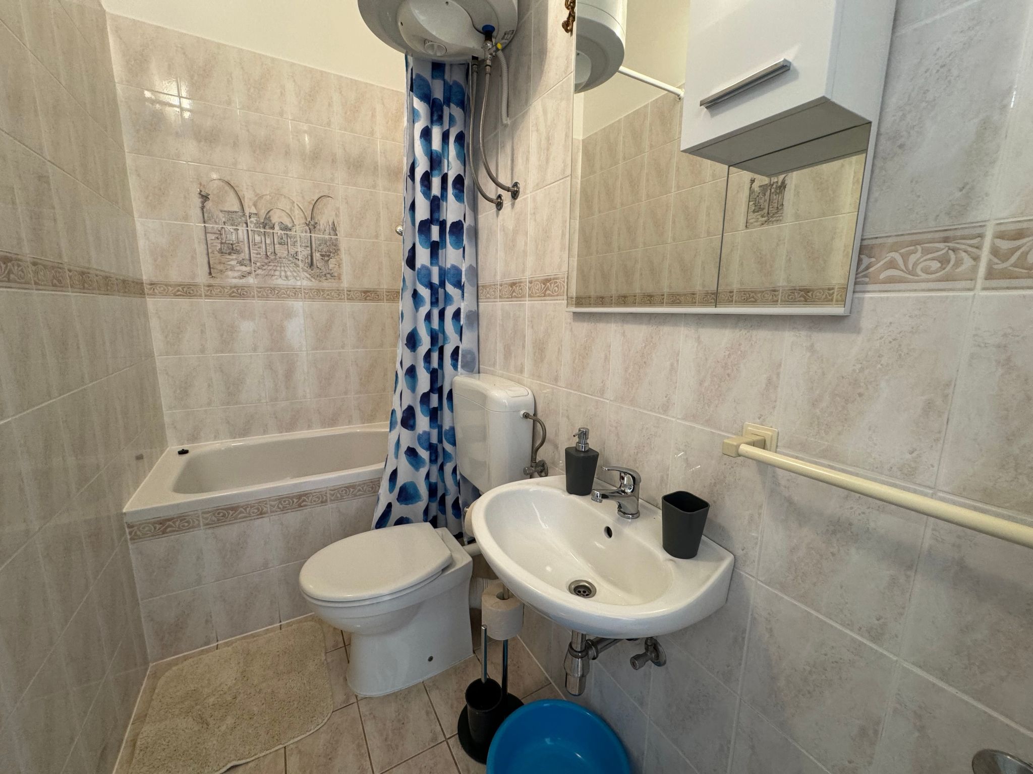 Photo of HR3303.774.1