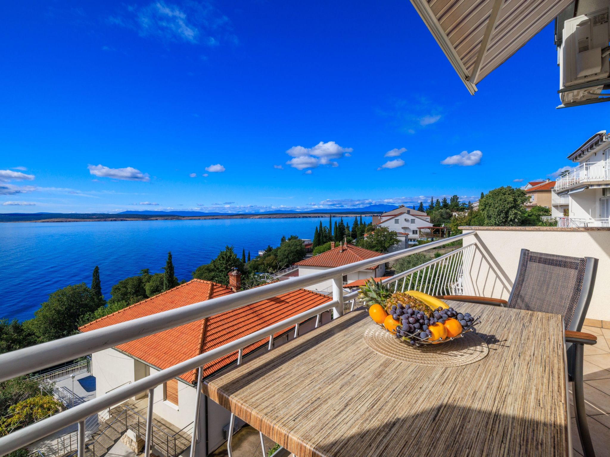 Photo of Wohnung mit Panoramablick aufs Meer