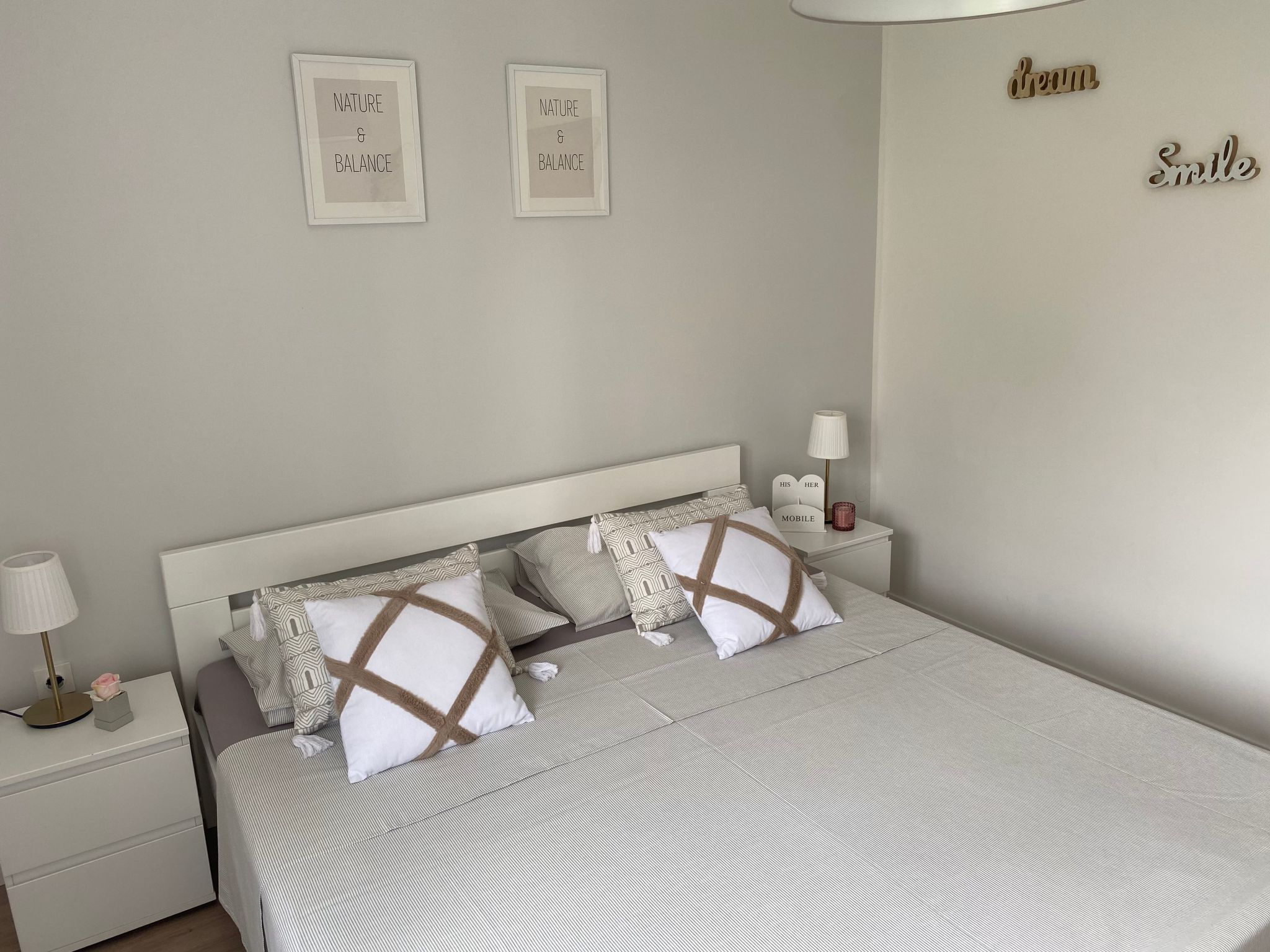 Photo of Moderne Wohnung mit Grillplatz auf dem Balkon