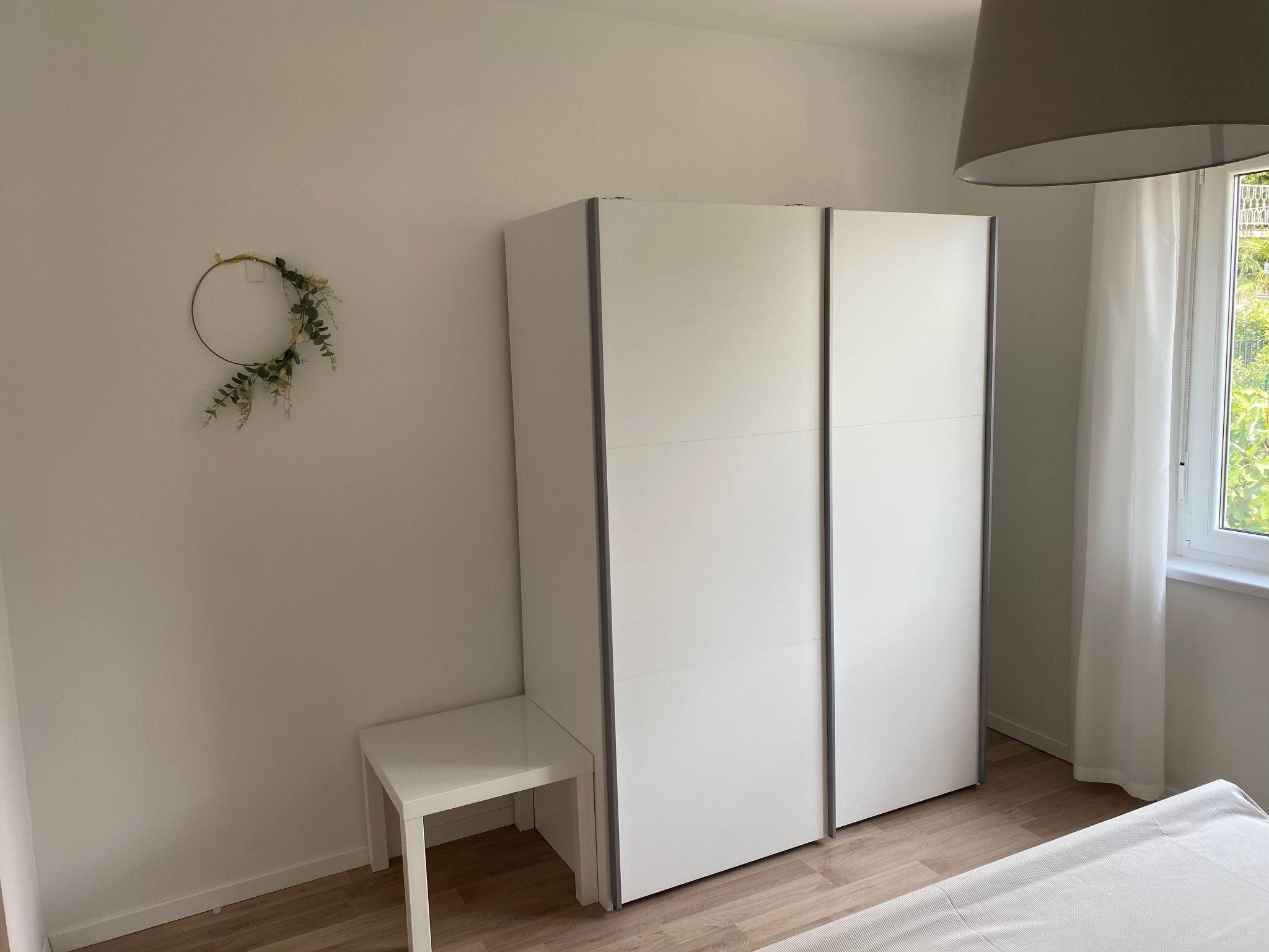 Photo of Moderne Wohnung mit Grillplatz auf dem Balkon