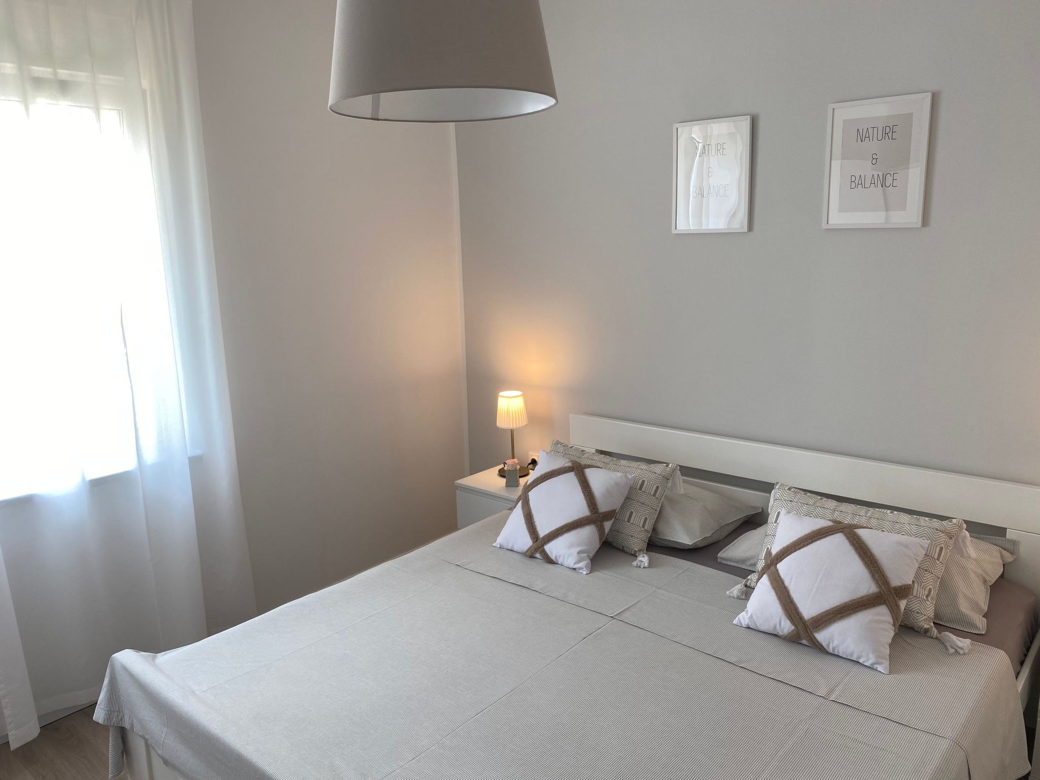 Photo of Moderne Wohnung mit Grillplatz auf dem Balkon