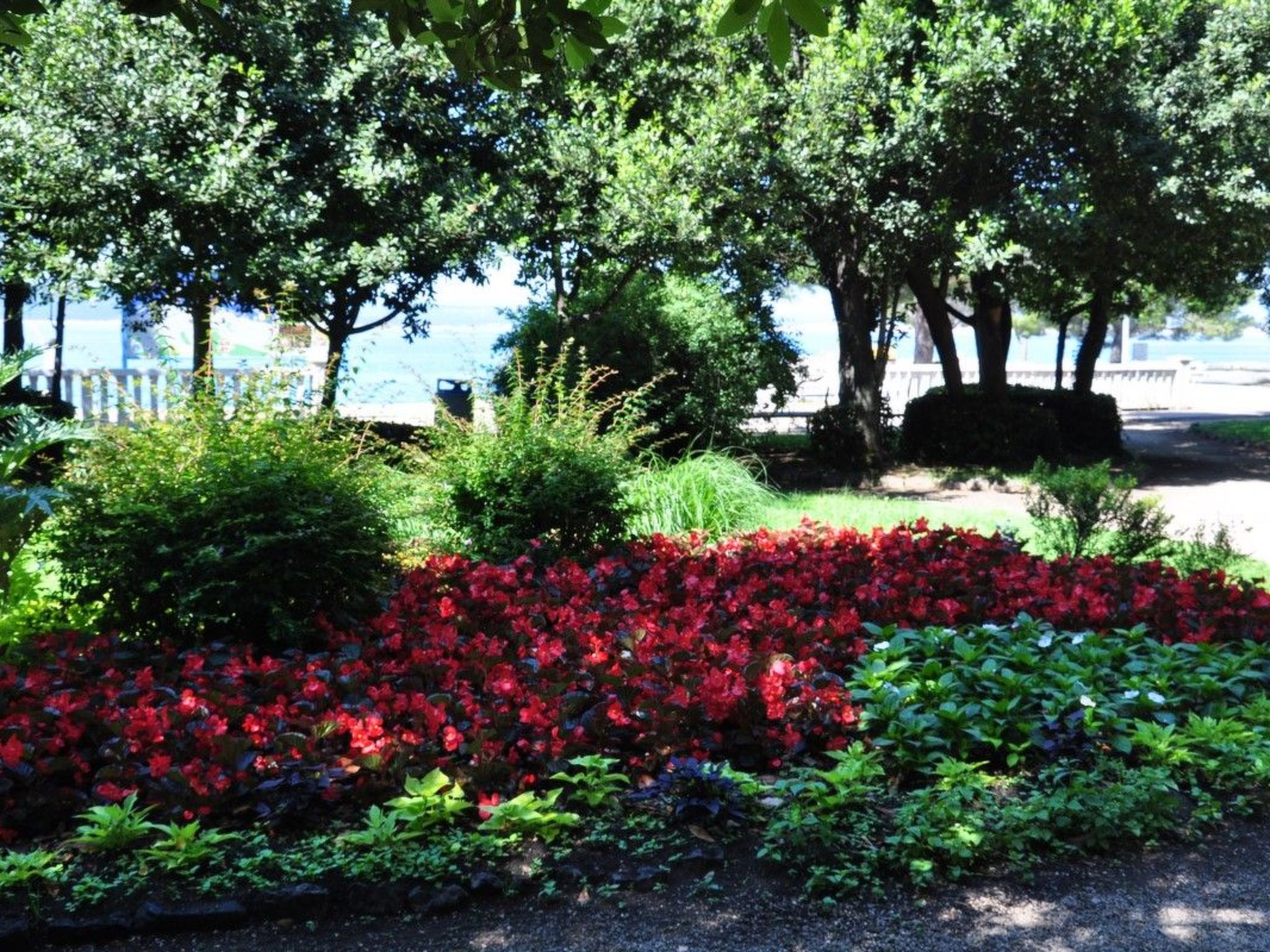 Photo of Moderne Wohnung mit Grillplatz auf dem Balkon