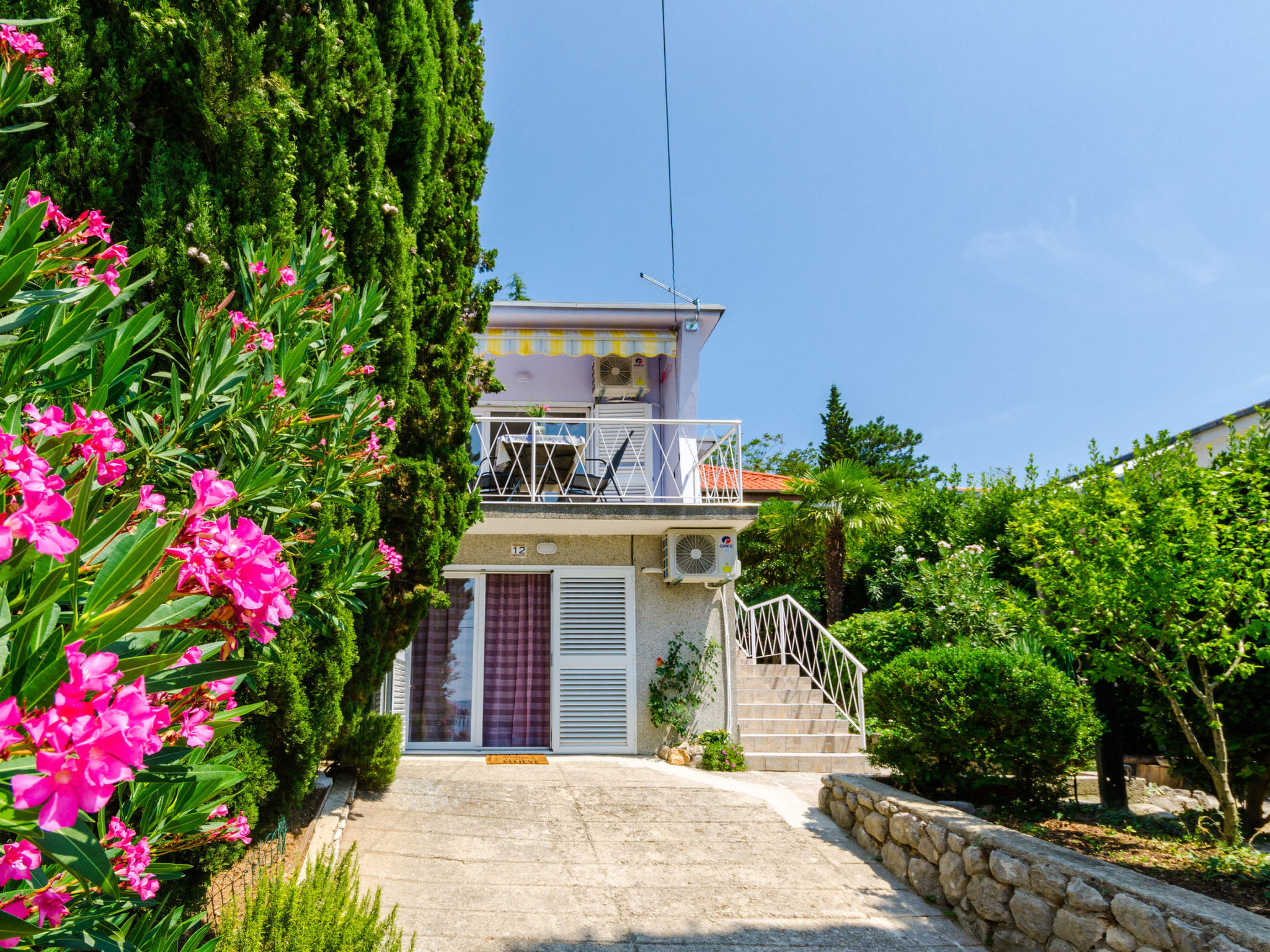 Photo of Leng 2 / HR-10352-02