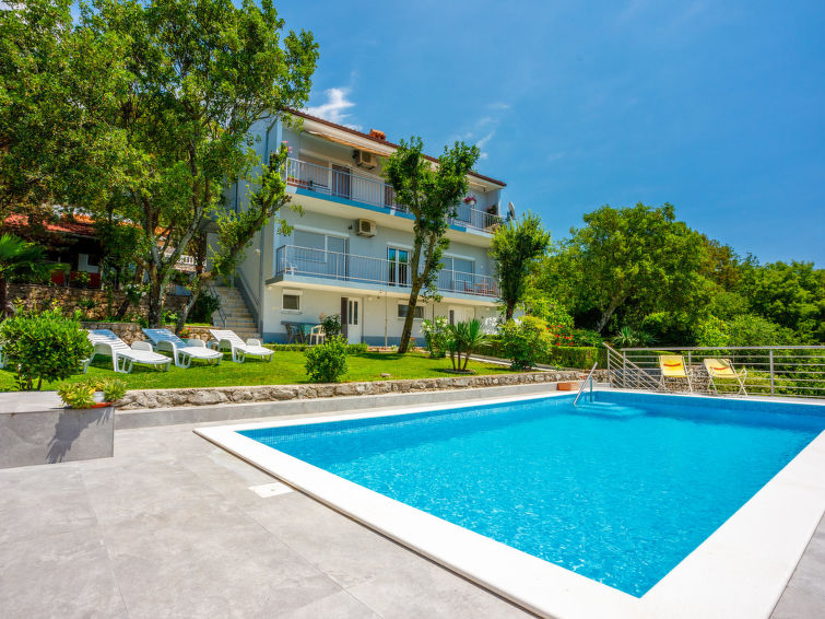 Appartement met zeezicht in Crikvenica/Dramalj voor 6 personen in Dramalj