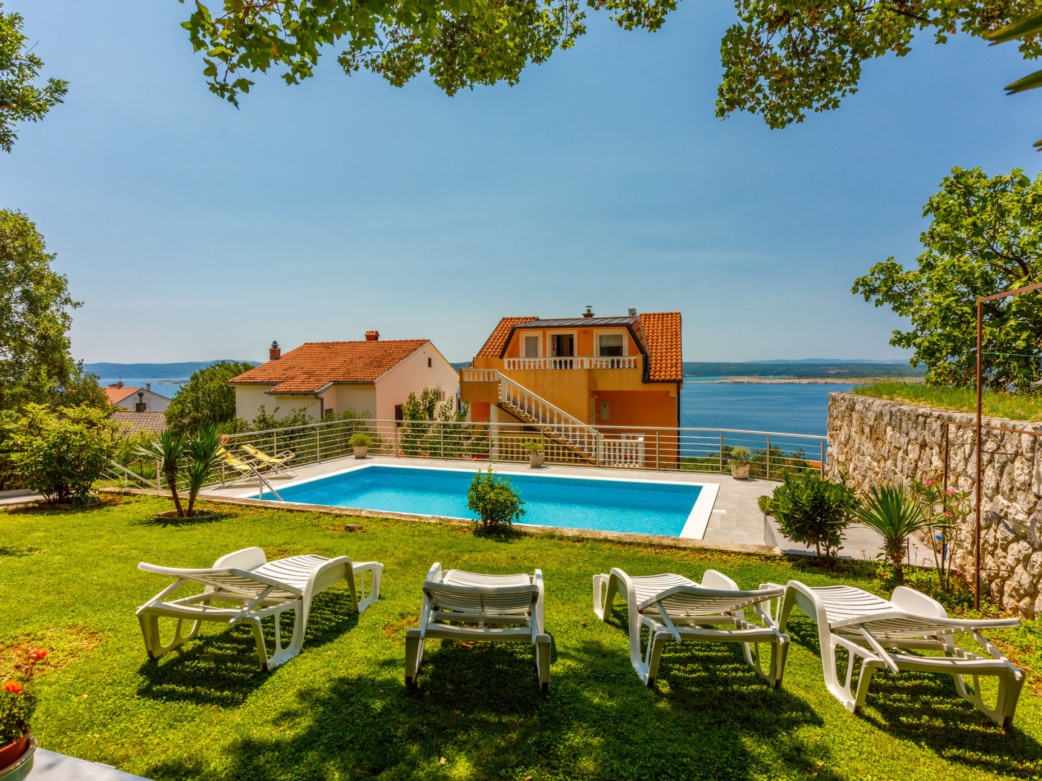 Photo of Viki / HR-10474-01