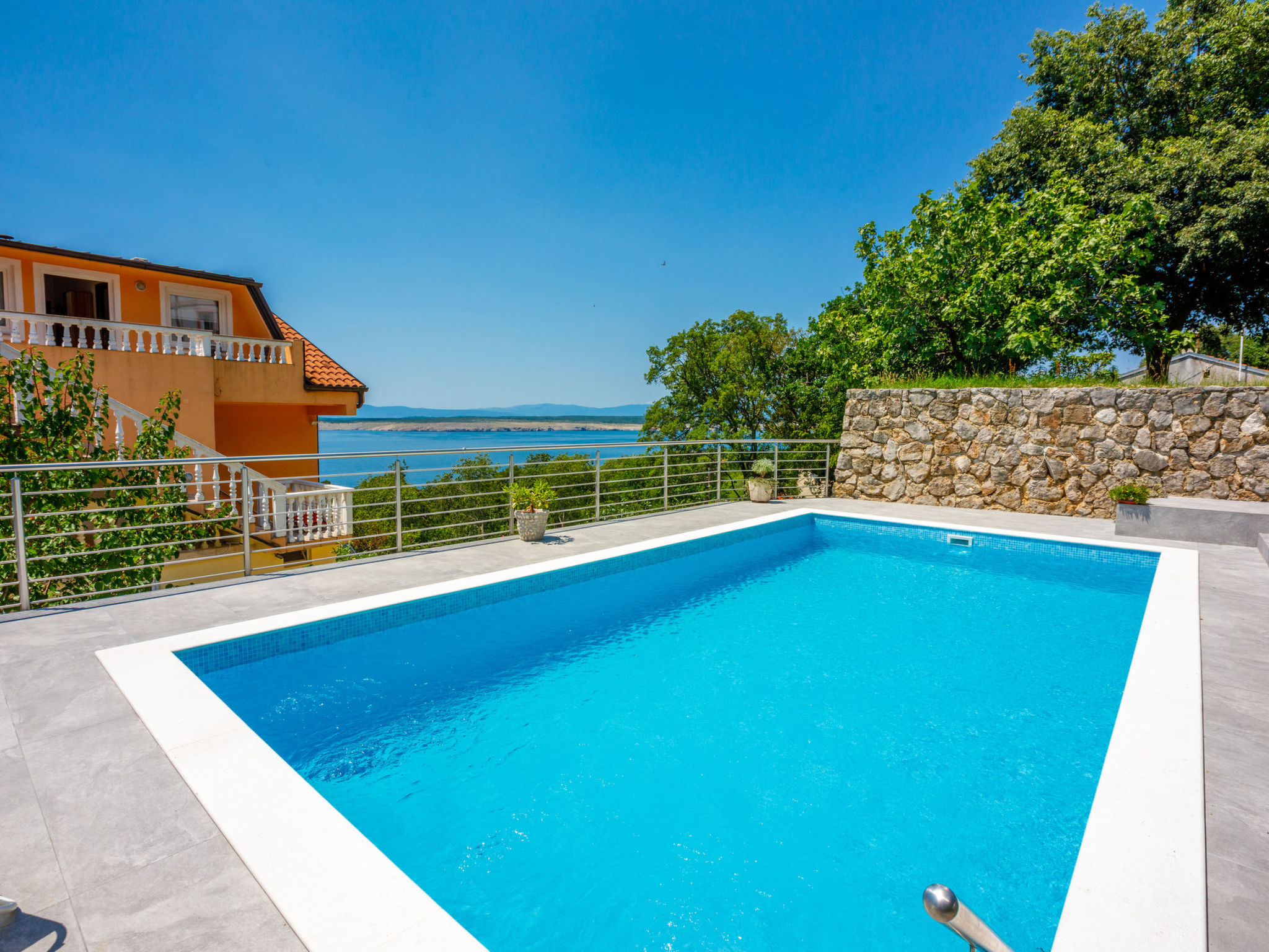 Photo of Viki / HR-10474-01