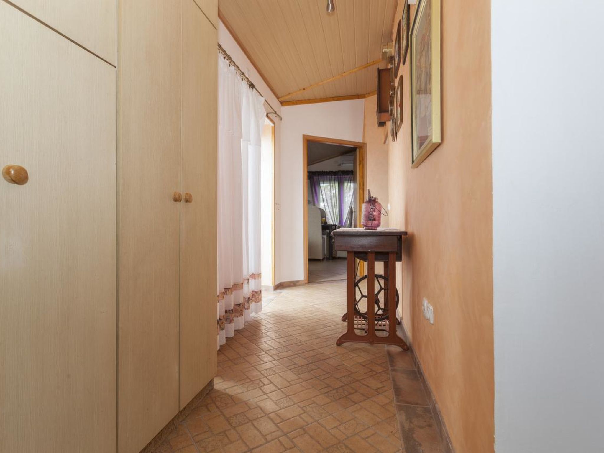 Photo of ZOKI 2 / HR-07219-02