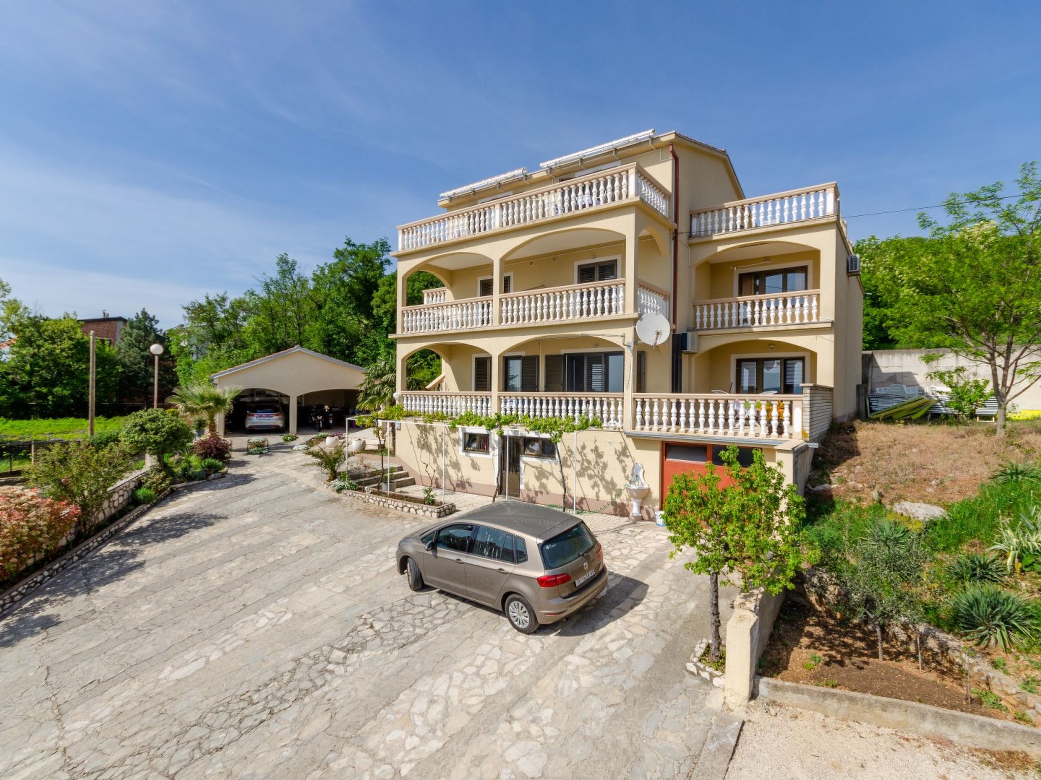 Photo of Pavica 6 / HR-02417-06