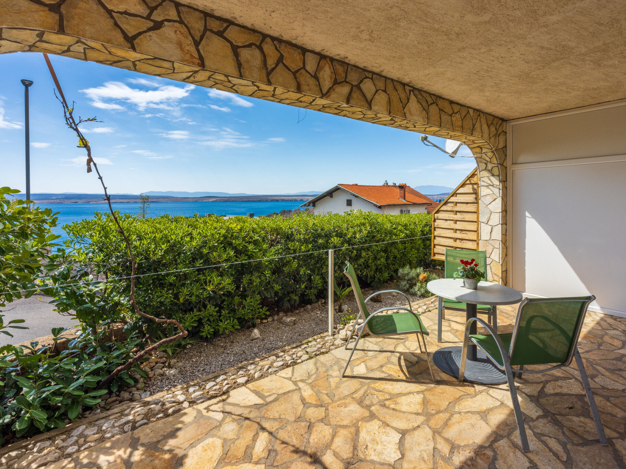 Photo of AZALEA 1 / HR-05634-01