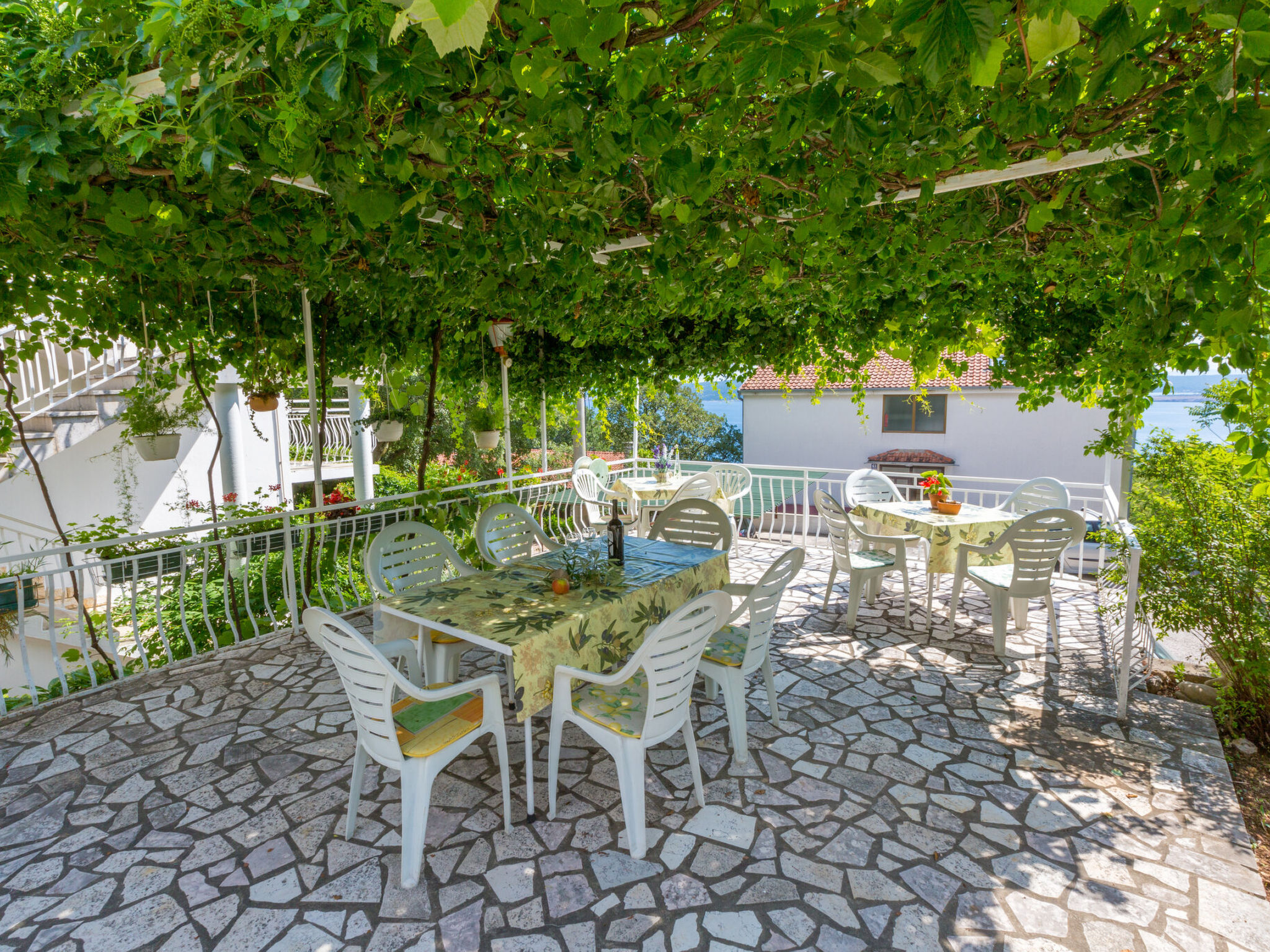 Photo of ELLA 5 / HR-02352-05