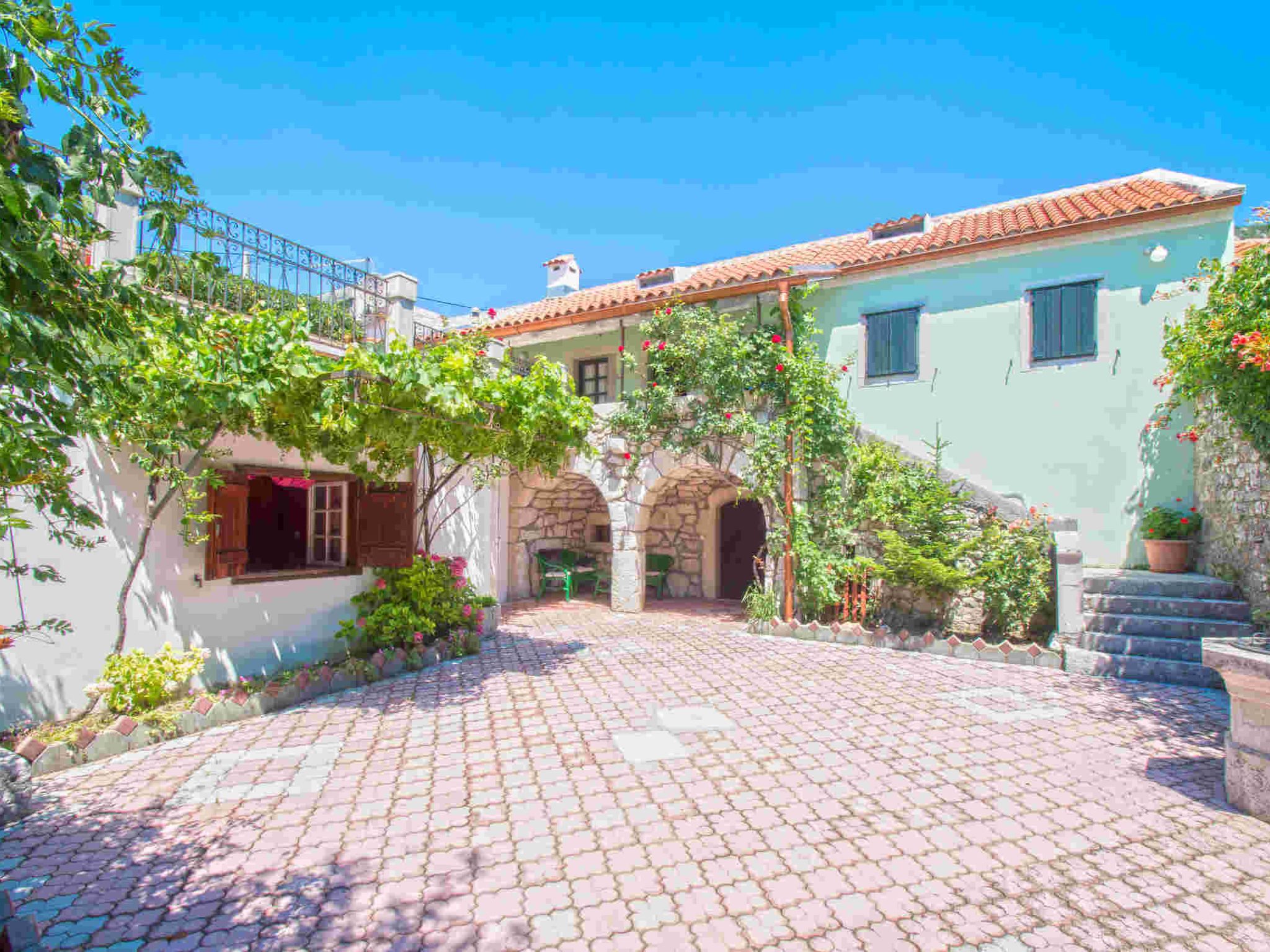 Photo of Kruzic kuca / HR-09573-01