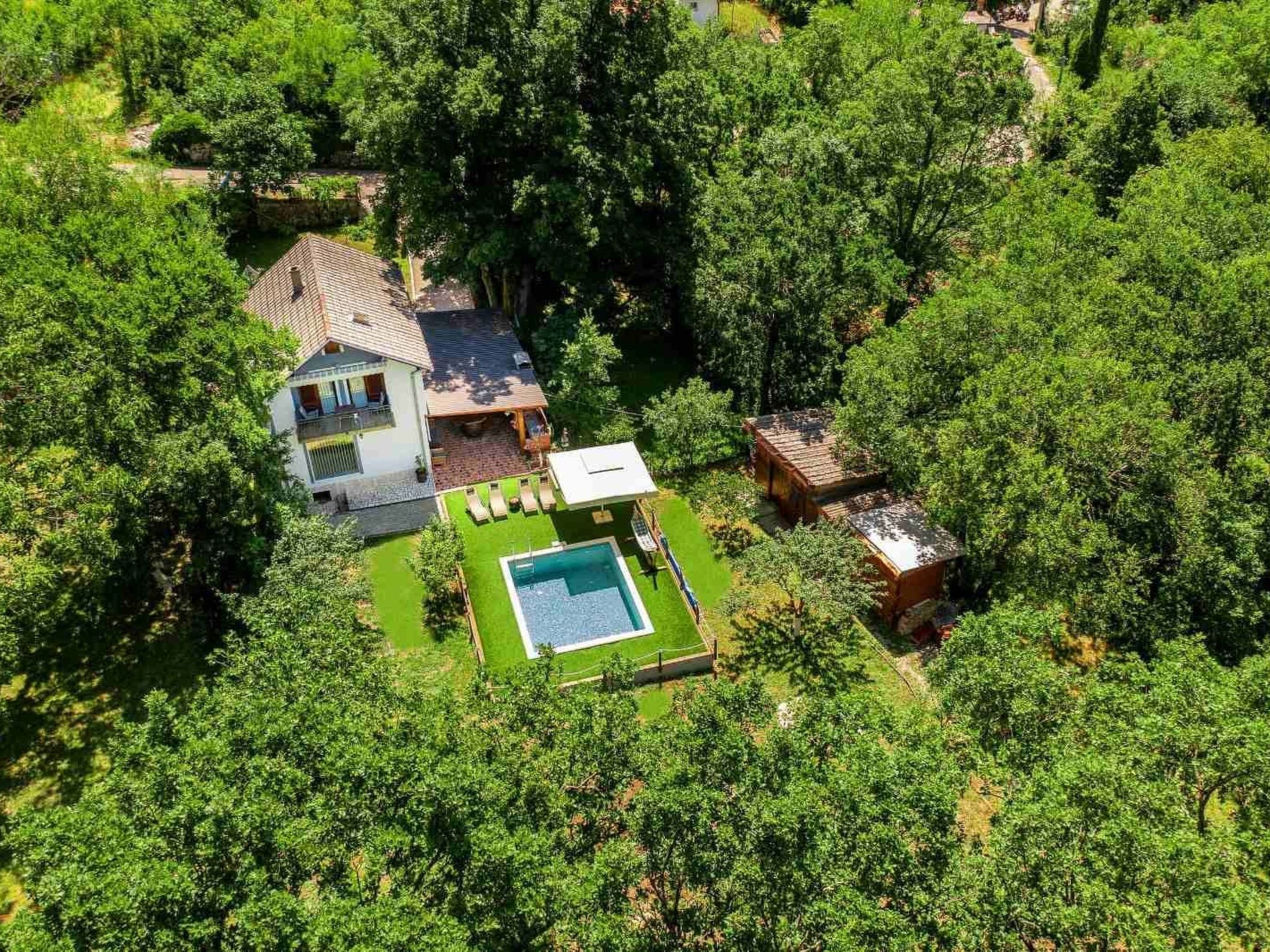 Photo of Wunderschönes Ferienhaus in Grižane mit Privatem Pool