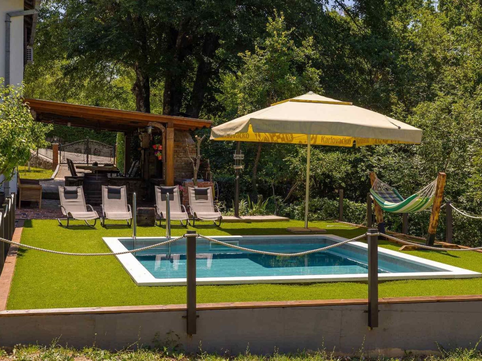 Photo of Wunderschönes Ferienhaus in Grižane mit Privatem Pool