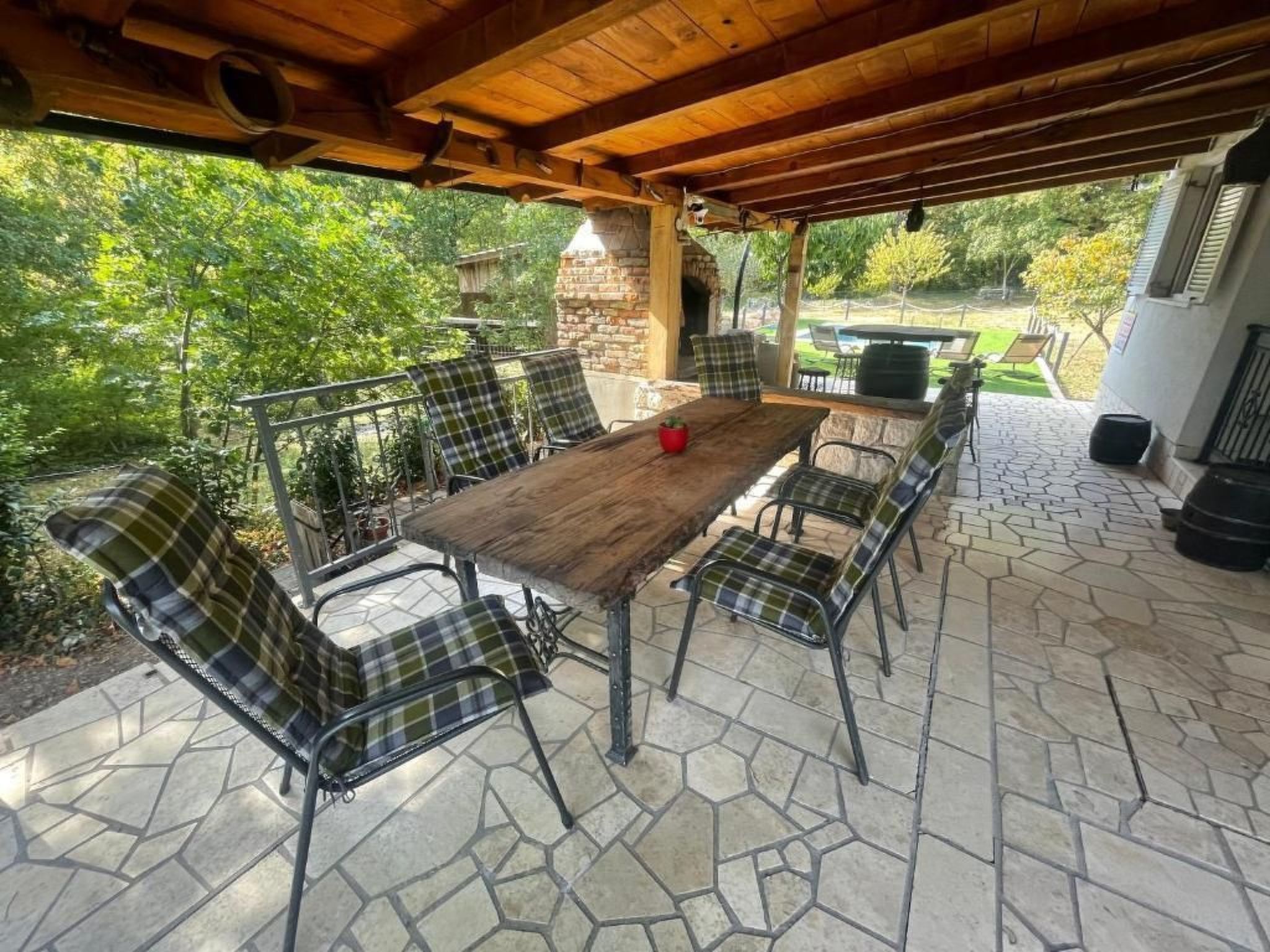 Photo of Wunderschönes Ferienhaus in Grižane mit Privatem Pool