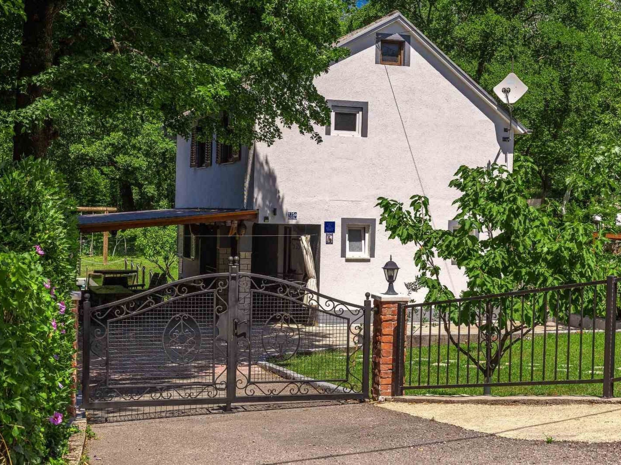 Photo of Wunderschönes Ferienhaus in Grižane mit Privatem Pool