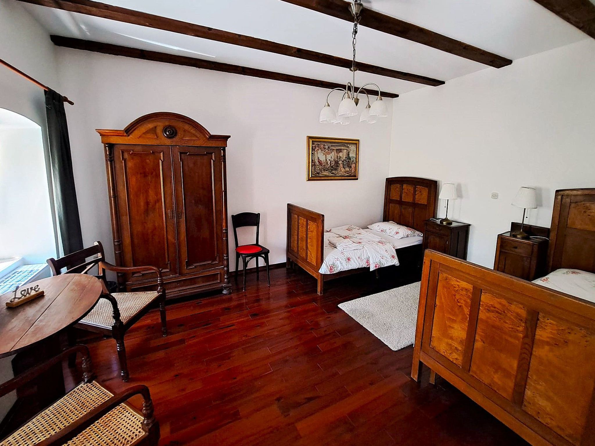 Geräumige Villa mit drei Schlafzimmern und einem ruhigen Garten-Binnen