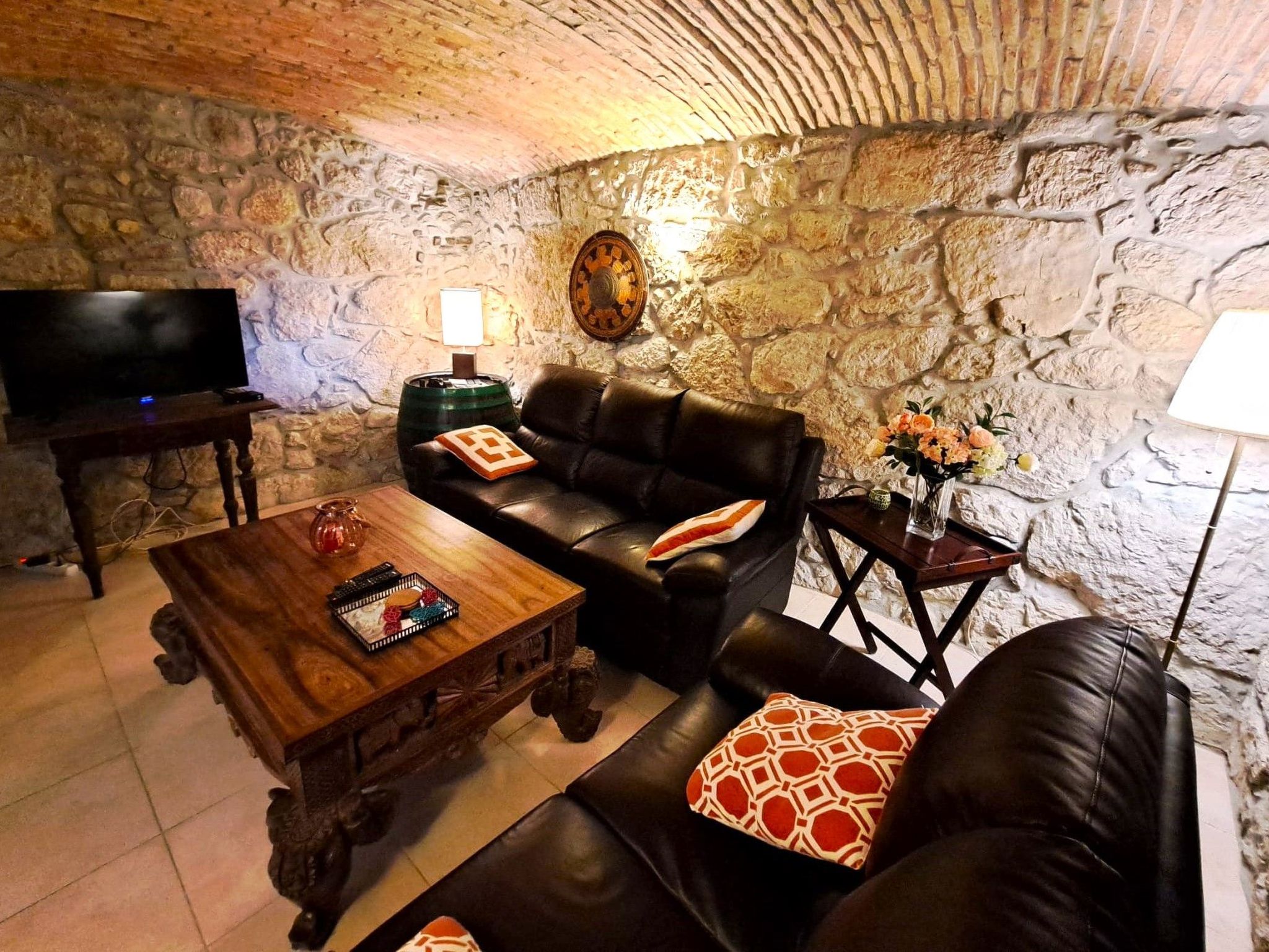 Geräumige Villa mit drei Schlafzimmern und einem ruhigen Garten-Binnen