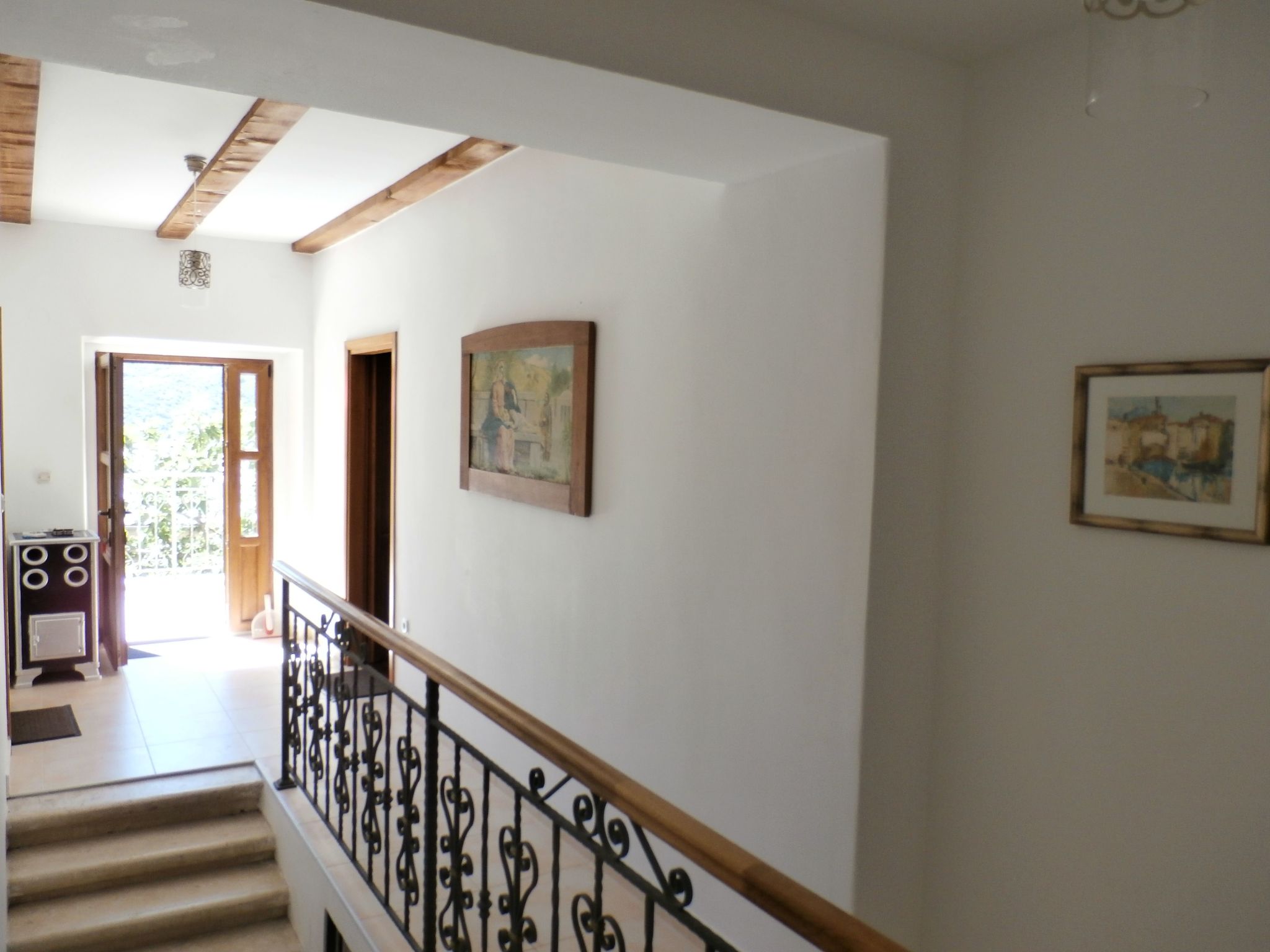 Geräumige Villa mit drei Schlafzimmern und einem ruhigen Garten-Binnen