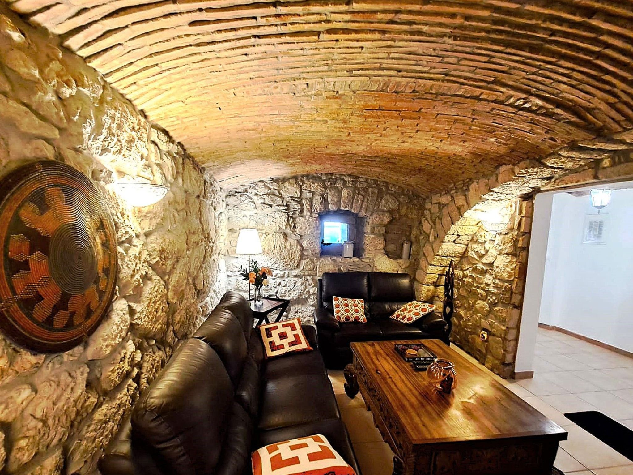 Geräumige Villa mit drei Schlafzimmern und einem ruhigen Garten-Binnen