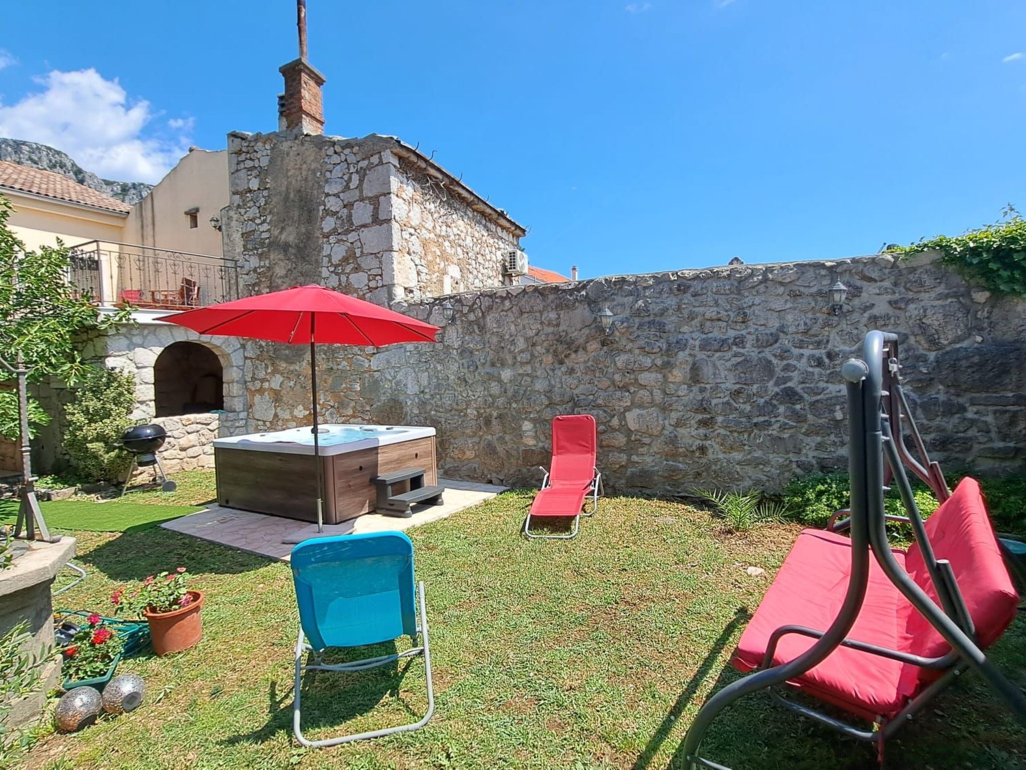 Geräumige Villa mit drei Schlafzimmern und einem ruhigen Garten-Binnen
