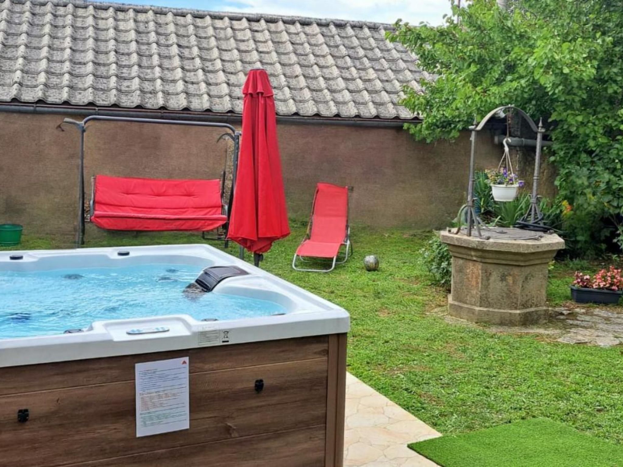 Geräumige Villa mit drei Schlafzimmern und einem ruhigen Garten-Binnen