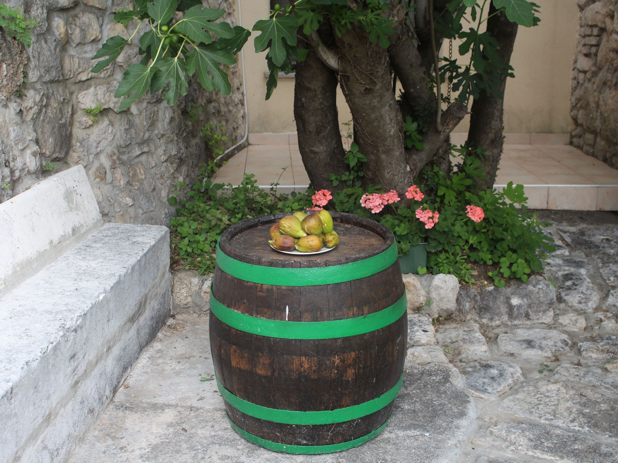 Geräumige Villa mit drei Schlafzimmern und einem ruhigen Garten-Binnen