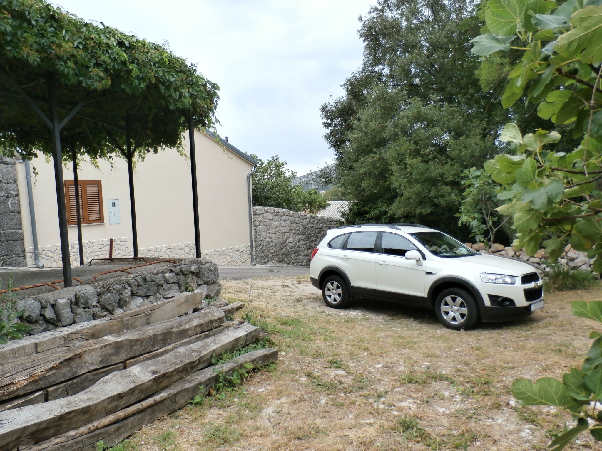 Geräumige Villa mit drei Schlafzimmern und einem ruhigen Garten-Binnen