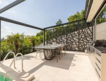 Designferienhaus mit Hot Tub