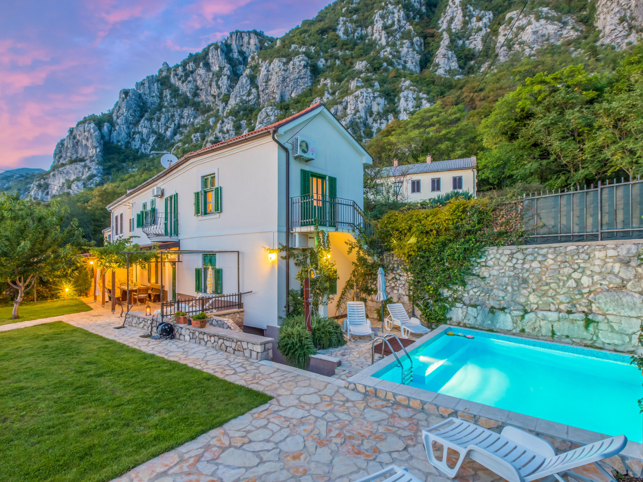 VILLA BARETIC / HR-10102-01